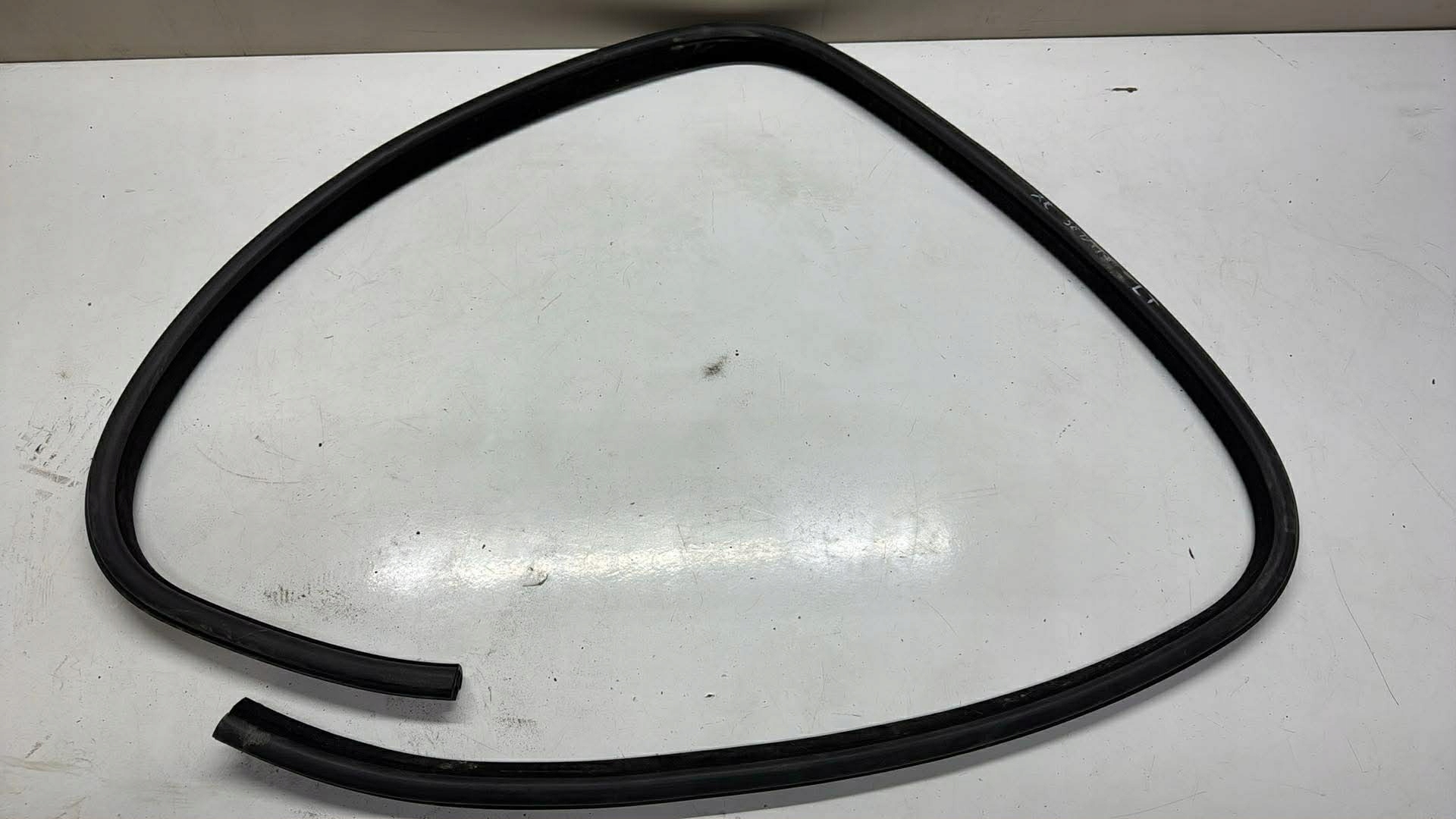 gasket door left rear part left rear JAGUAR XE X760