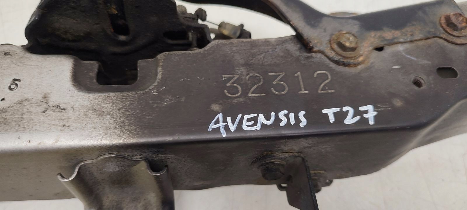 support panel for radiators pillar iron Toyota Avensis T27 2,2 D4D