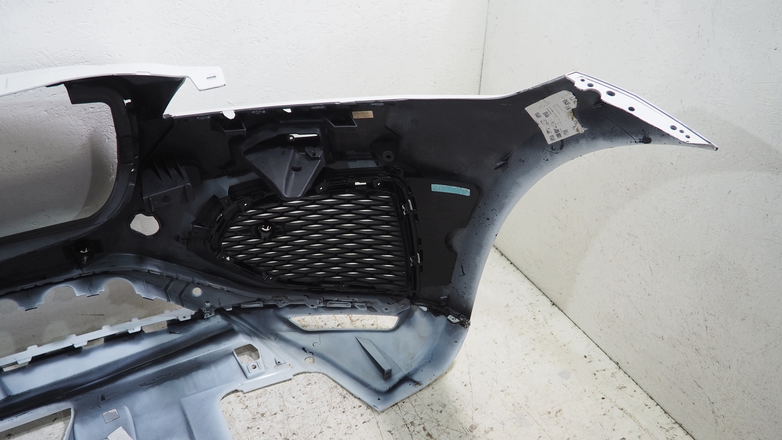 Jaguar F Pace R Dynamic lift bumper front front MK83-17F003-AA