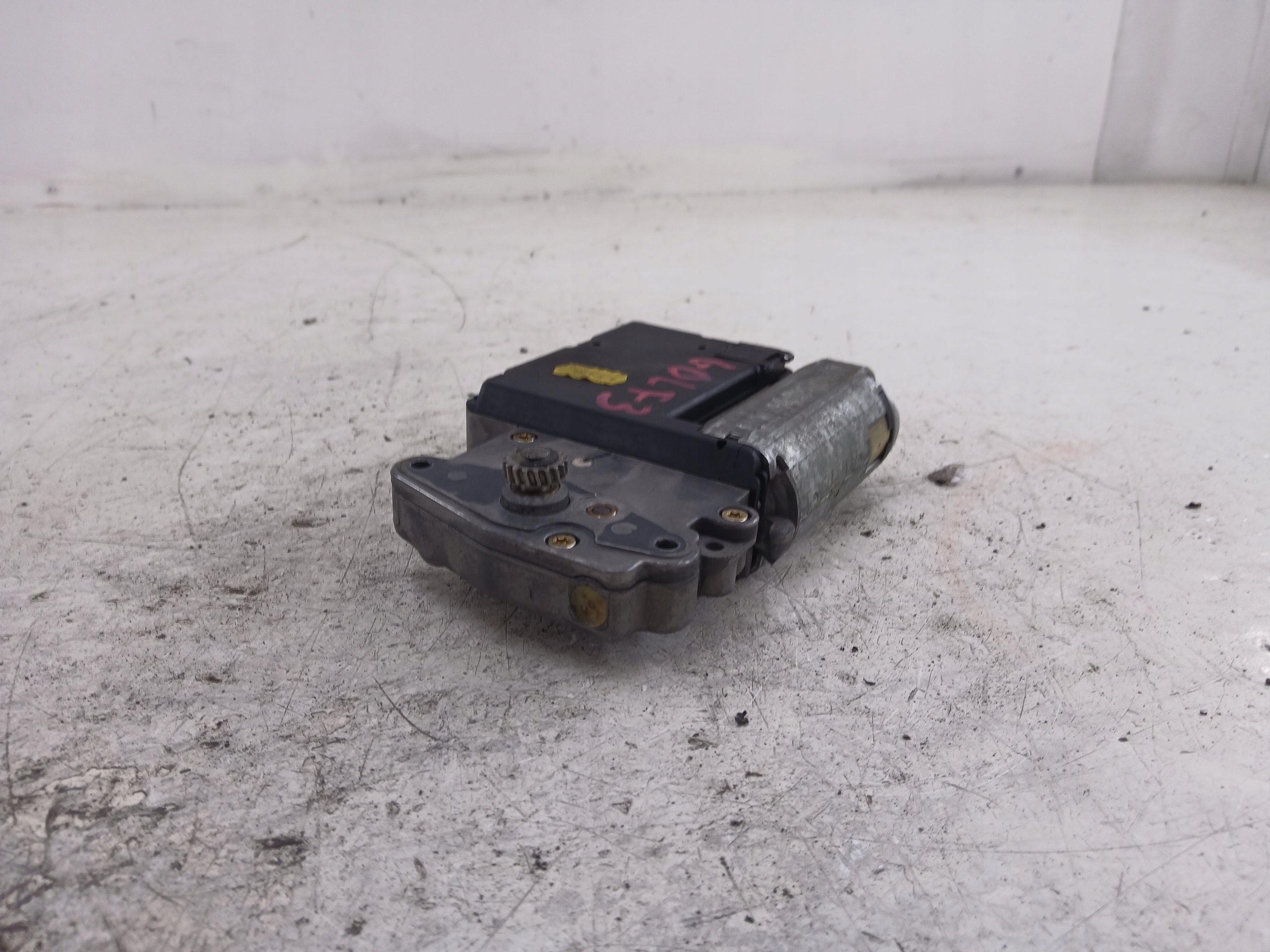 VW GOLF III VENTO Motor Schiebedach 3A0959731B