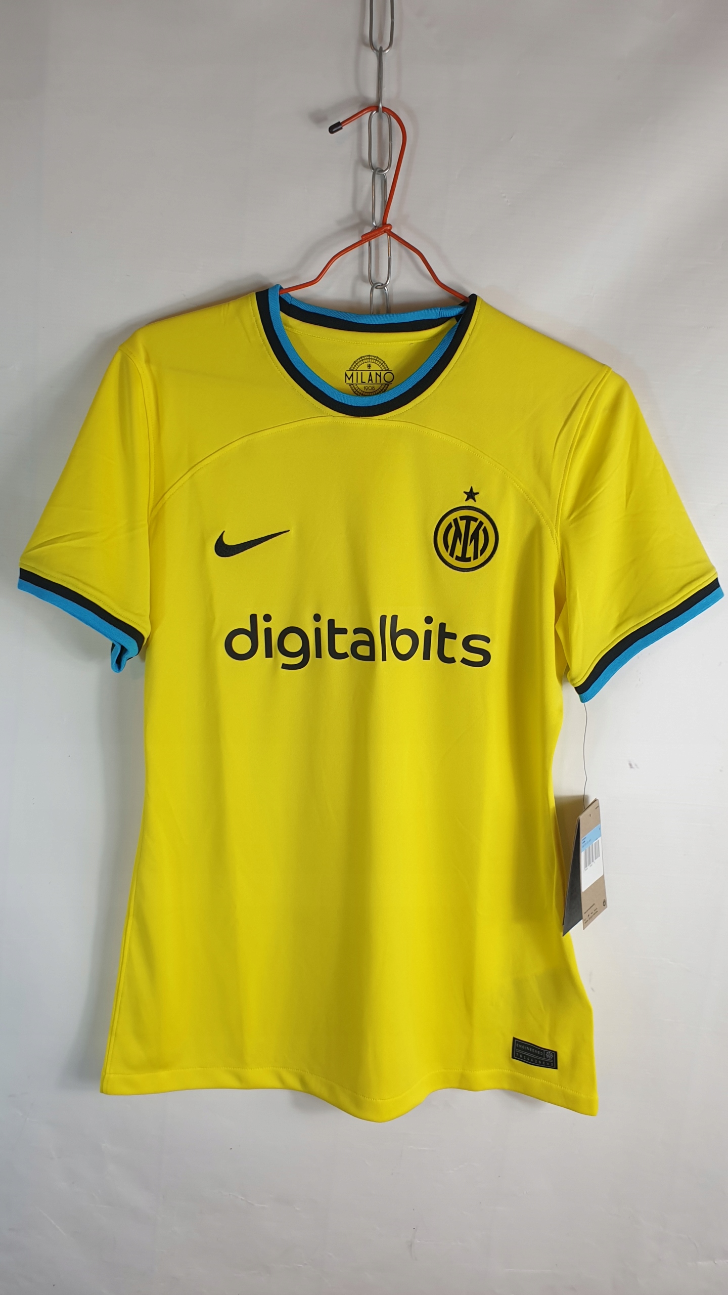 Nike dri fit tréninkové tričko Dámské r m