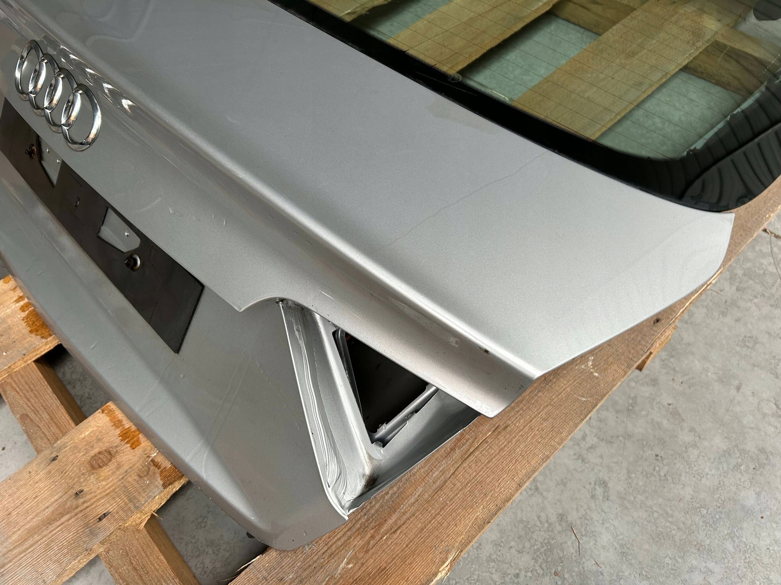 rear trunk door boot Audi A5 Sportback 8TA 2013 colour LX7W