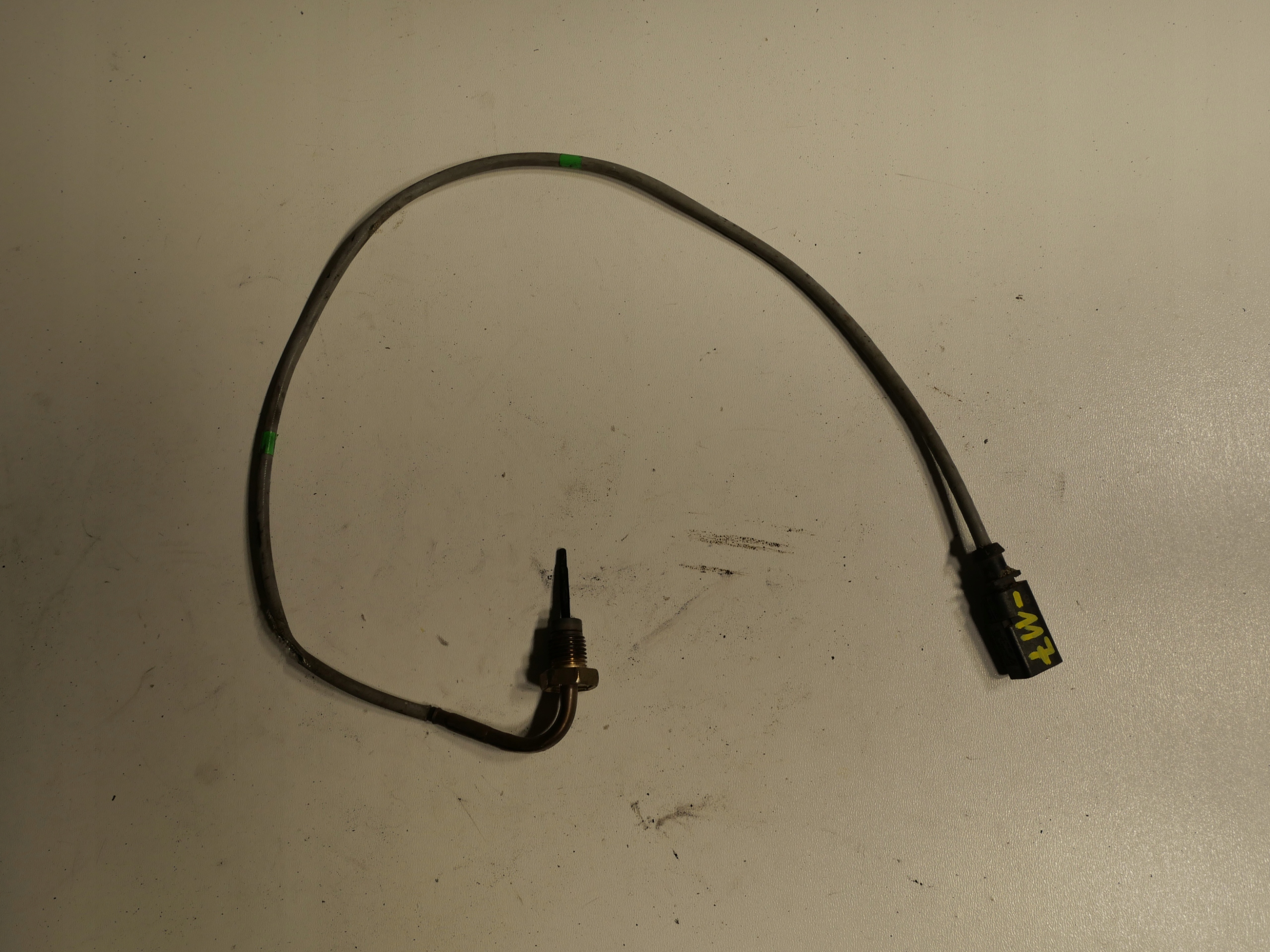 Sensor TEMPERATURY Gase VW SEAT SKODA 04L906088EE
