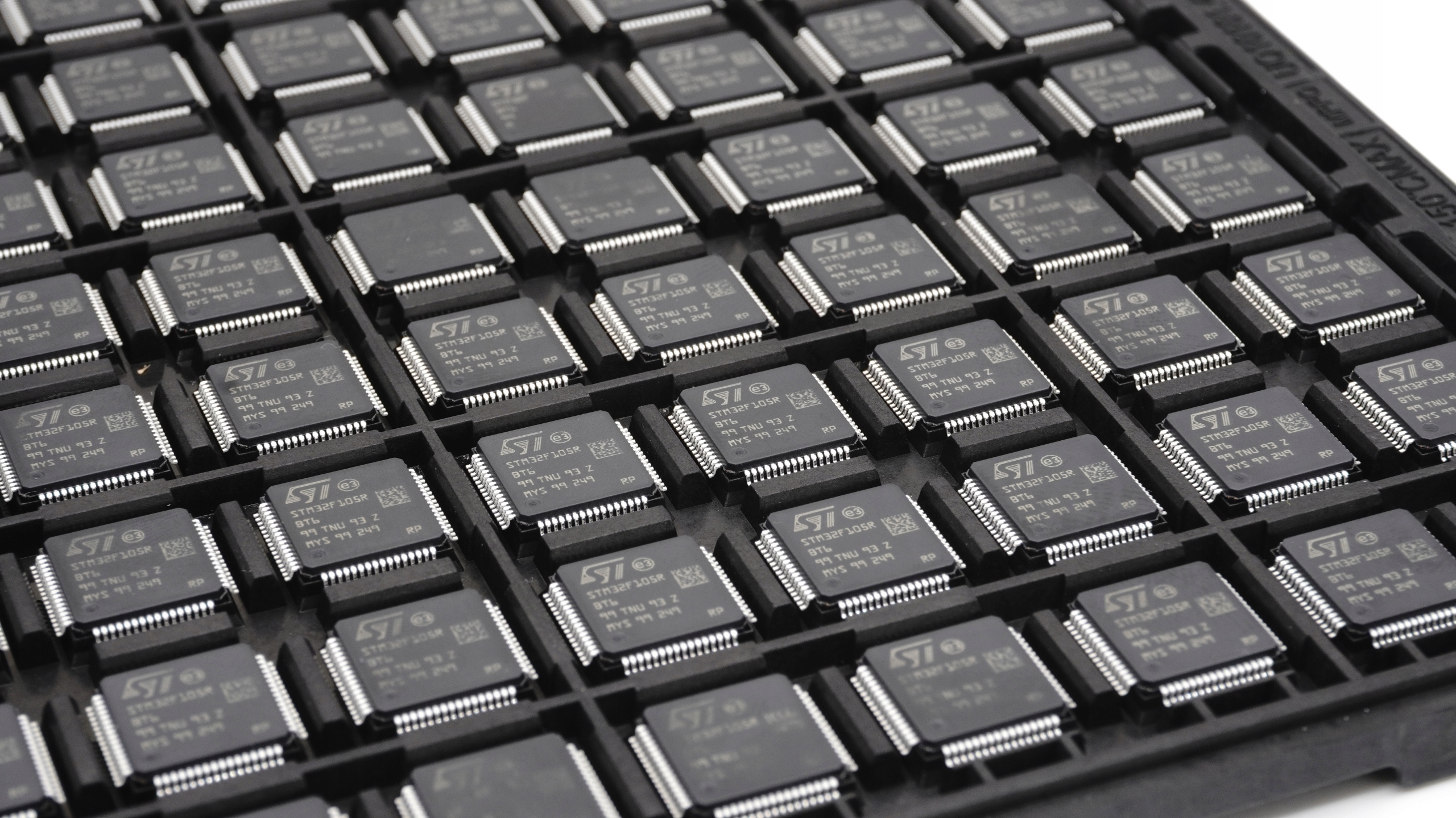 Mikroprocesor Procesor ST STM32F105 STM32F105RBT6 ARM Cortex-M3 LQFP64 Kod producenta STM32F105RBT6 ARM Cortex-M3 LQFP64