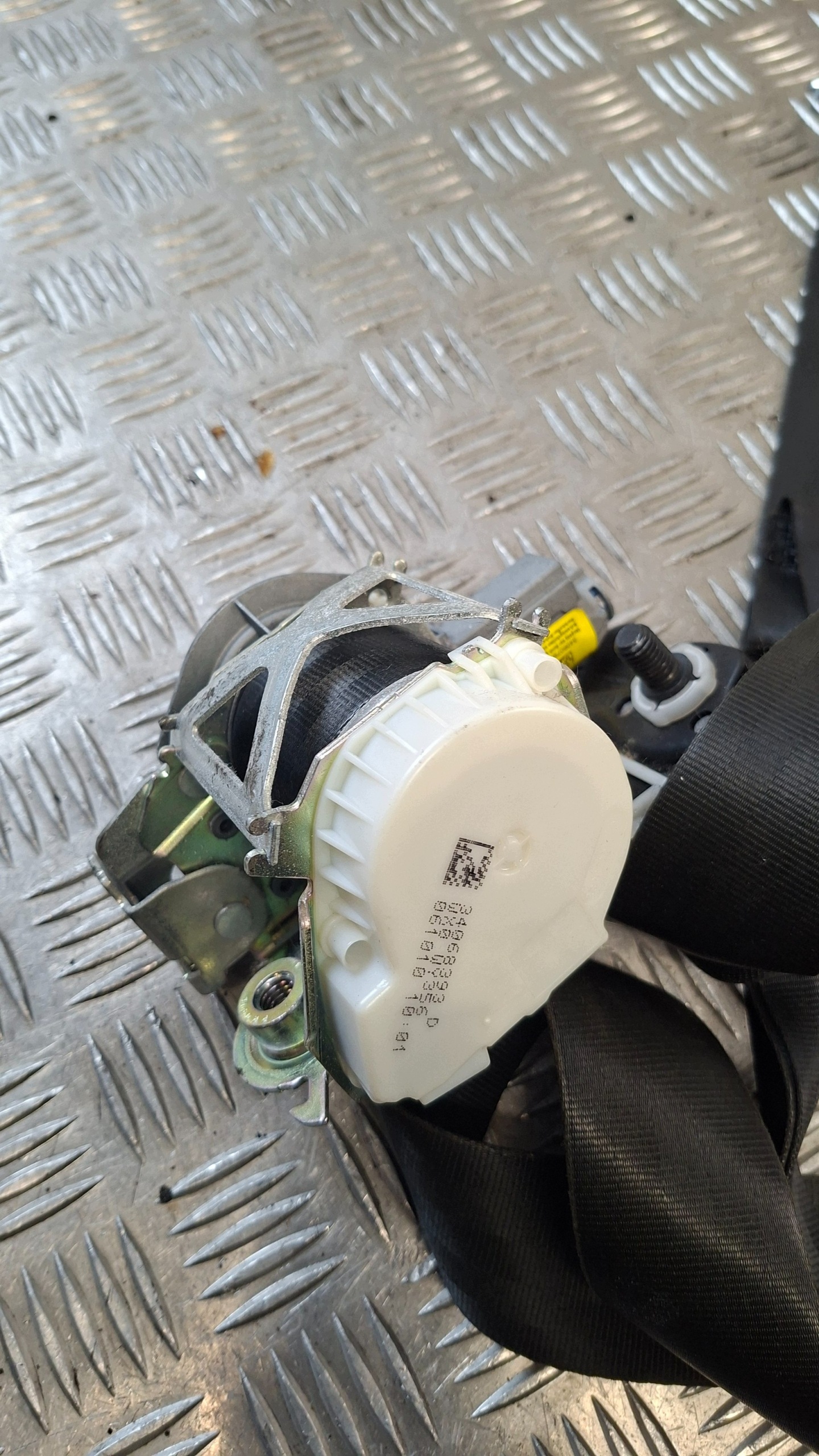 tension belt safety left front CITROEN DS3