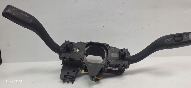 rucice volana AUDI A4 01 8E0953503