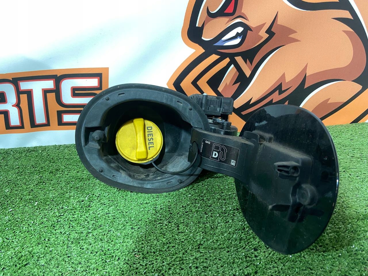 KLAPKA KORPUS WLEWU PALIWA RR SPORT DPLA-27936-AB Producent części Land Rover OE