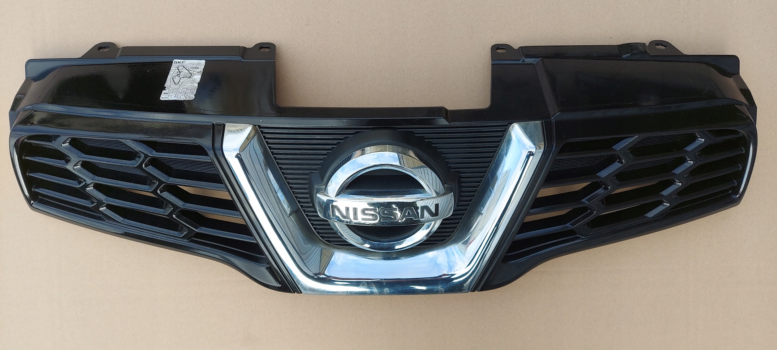 Grille NISSAN QASHQAI J10 LIFT 10-13 62310-BR00A