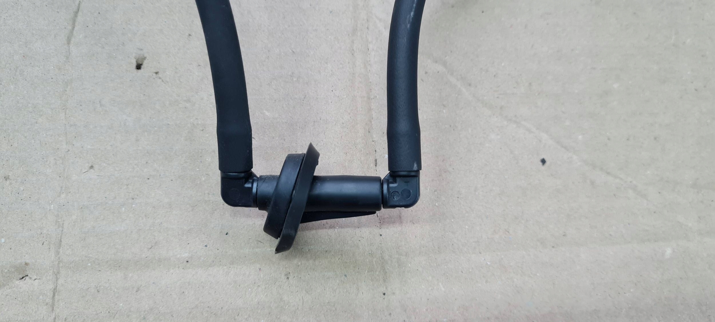 Jeep Grand Cherokee WL 2022 hose wiring washers bonnet boot rear part