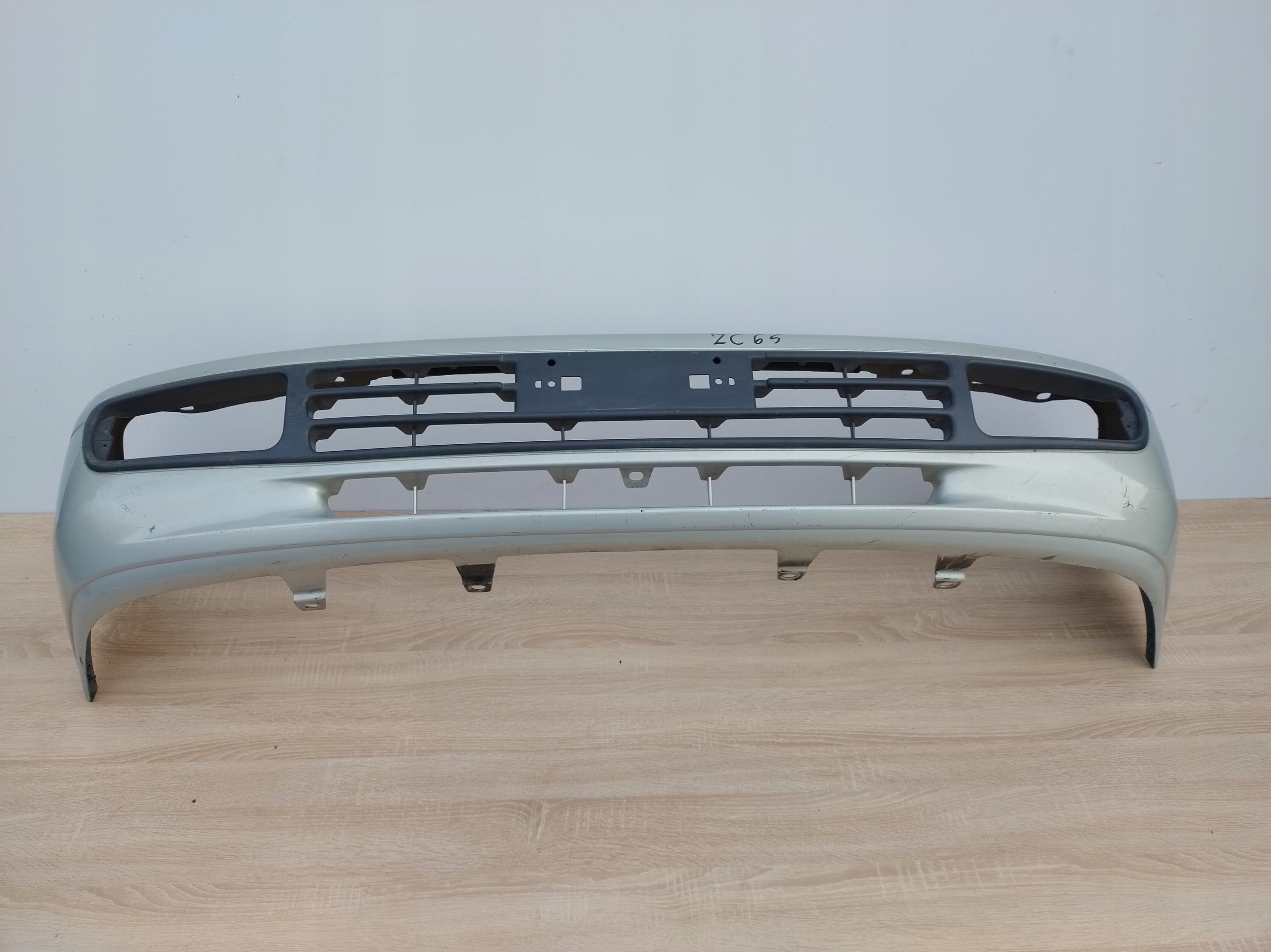 MITSUBISHI SPACE RUNNER 95-99 ROK bumper front