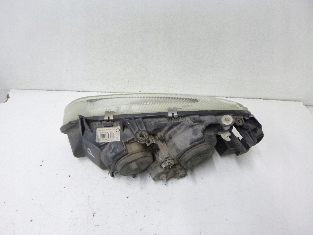 light front Nissan Almera N16 00-03r.