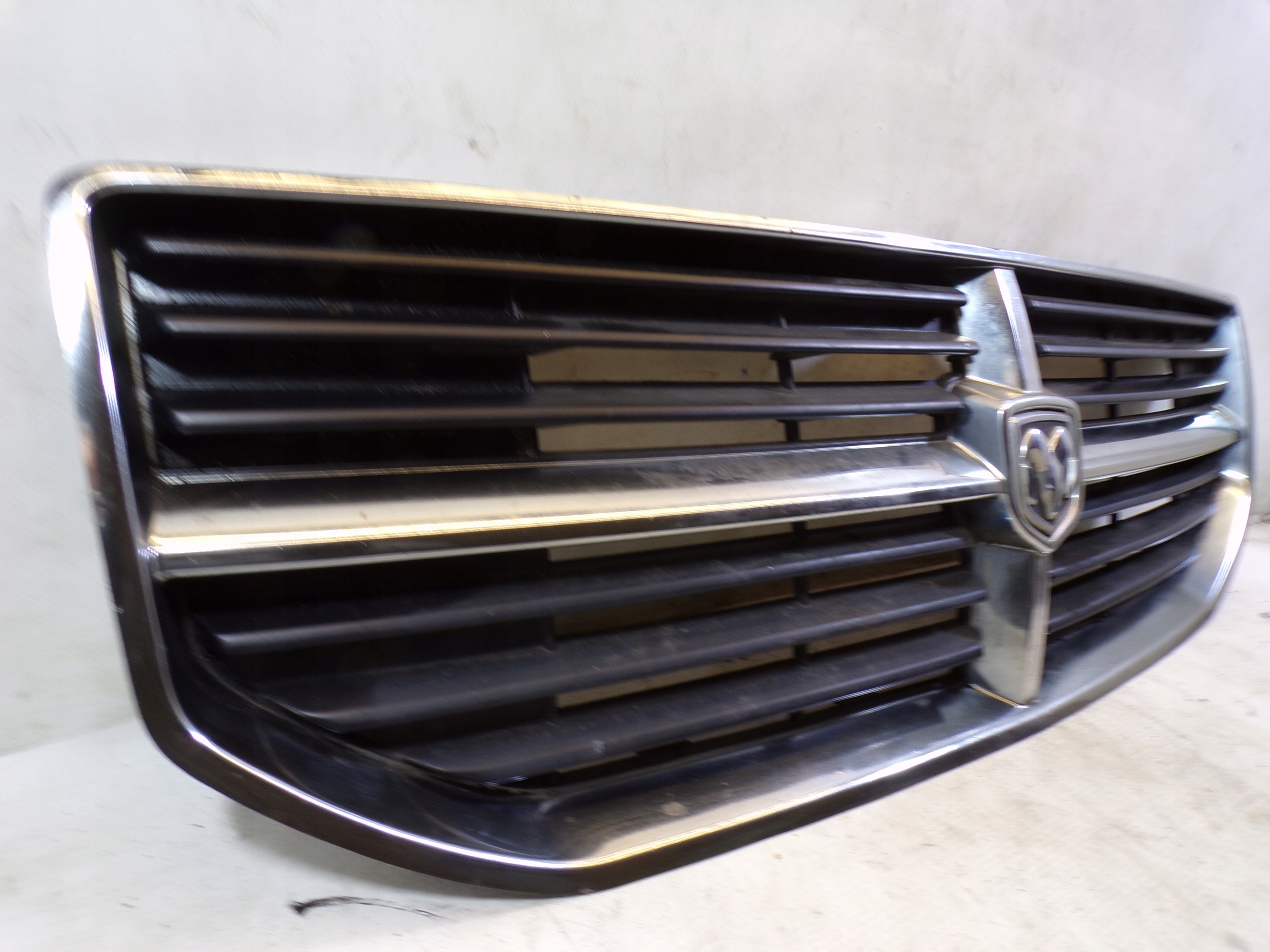 grill grille radiator DODGE CALIBER