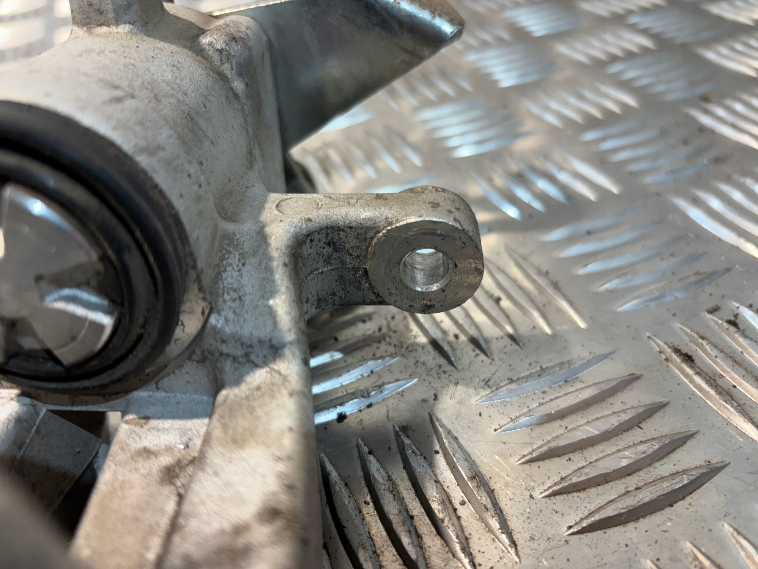 caliper brake left rear part Renault Scenic II 2