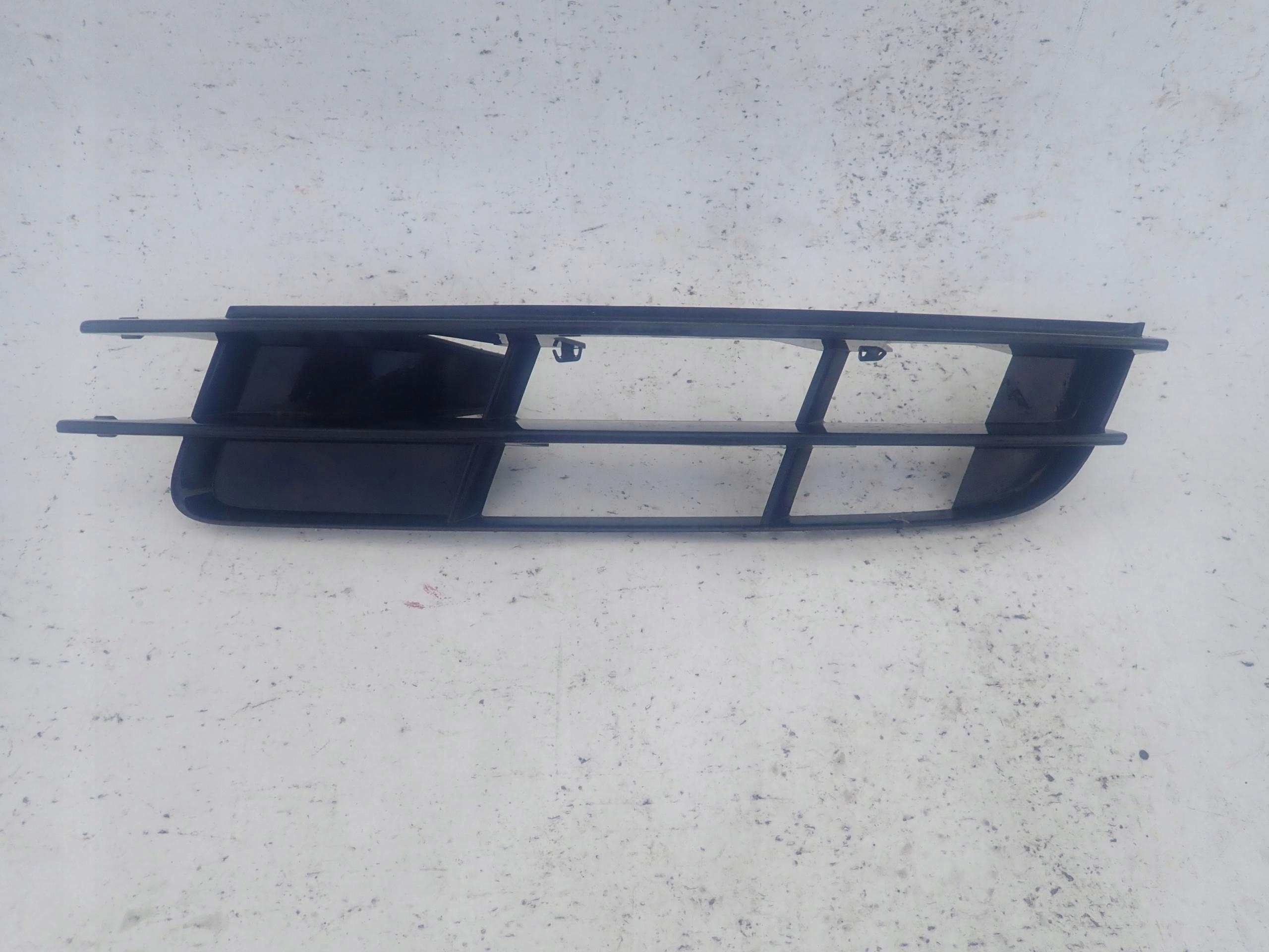 AUDI Q7 4L 05-09 grid of a bumper right front