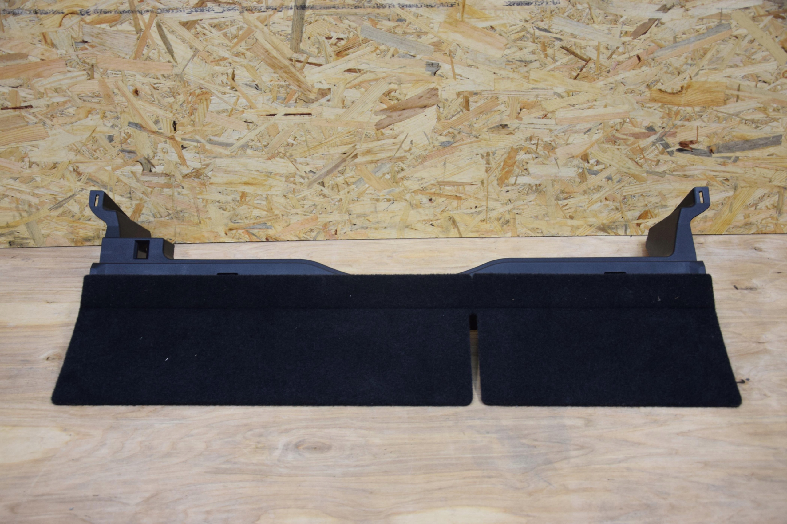 64991-76020 64991-76010 - Накладка на багажник LEXUS UX 250h