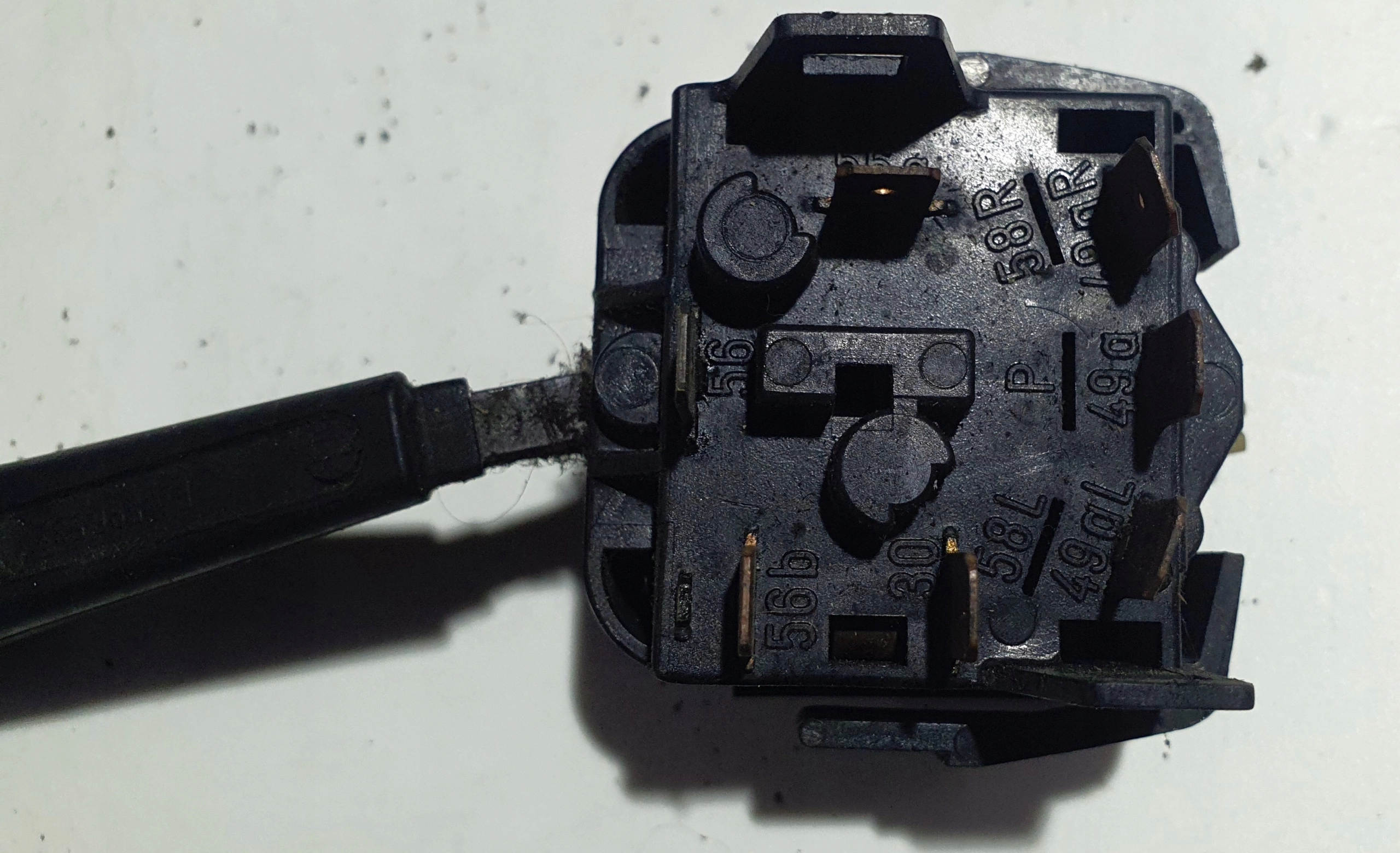 OPEL CORSA A KADETT D Bouton Indicateurs de direction MANETKA 90069121