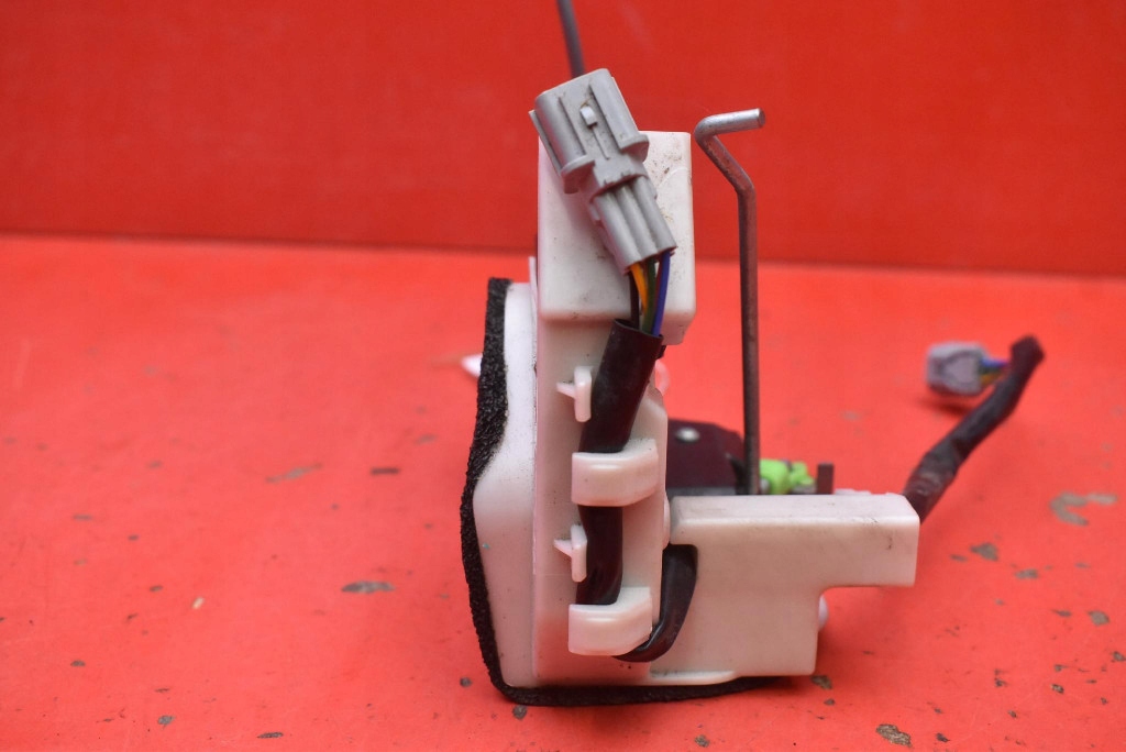 lock door right rear part rear 81420CV500 KIA EV6 21