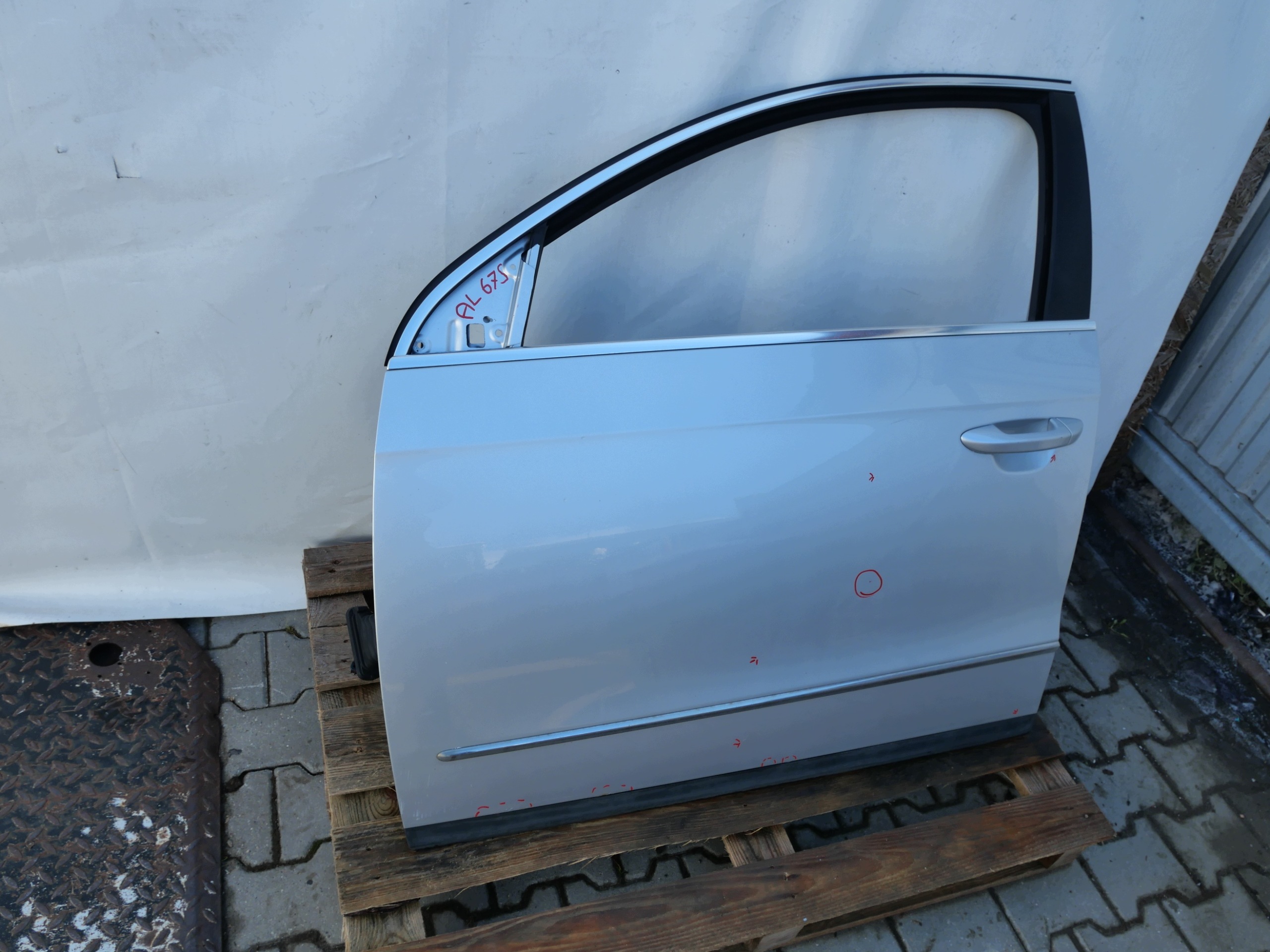 VW PASSAT B6 předek levé dveře