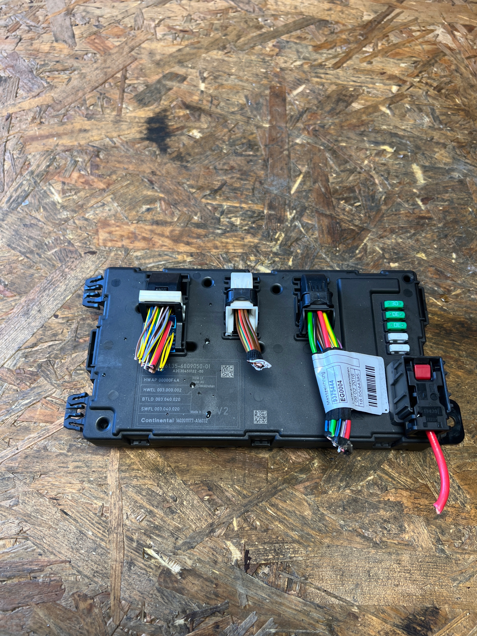 BMW F20 F30 модуль БУ REM 6809050