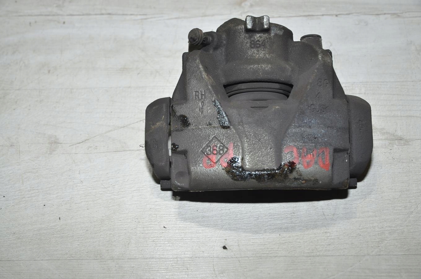 caliper right front Dacia Duster II 20r