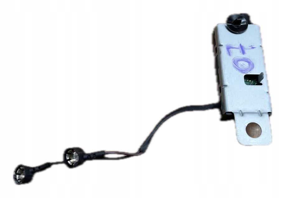 O7 CADILLAC CT5 2019 - antenna amplifier RADIA GM 84848397