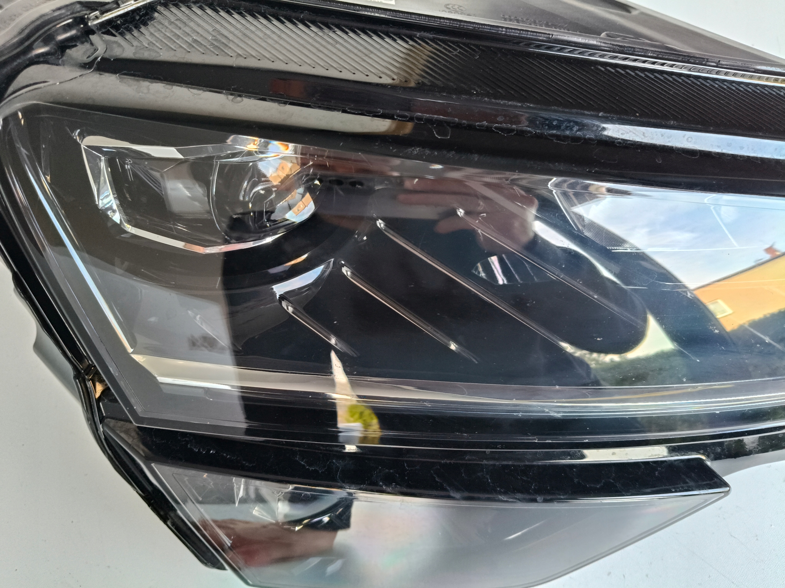 light right REFLEKTOR SKODA KAROQ 57A 17- FULL LED