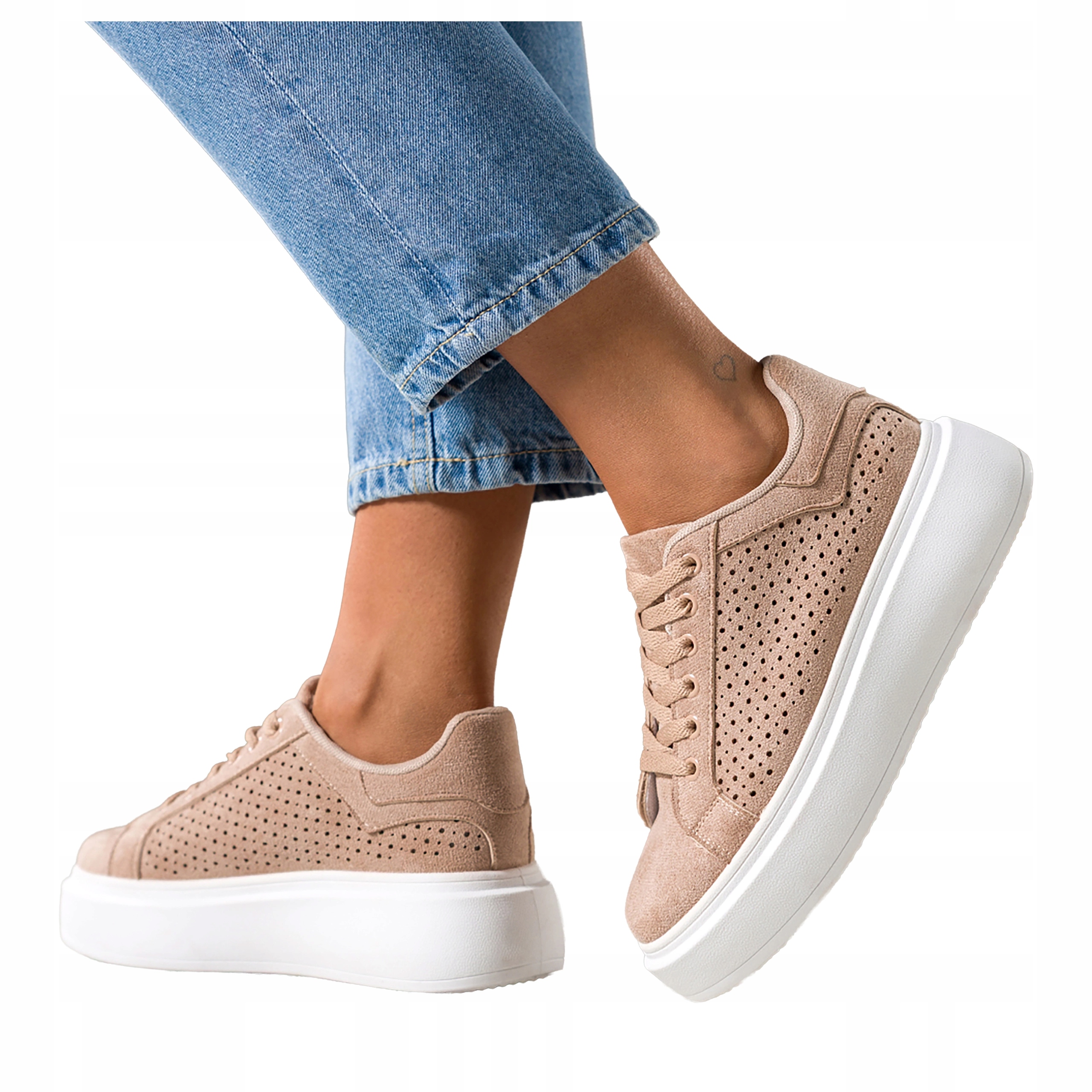 Béžové dámské tenisky s ažurovými šněrovacími pásky na platformě, sportovní velikost 38