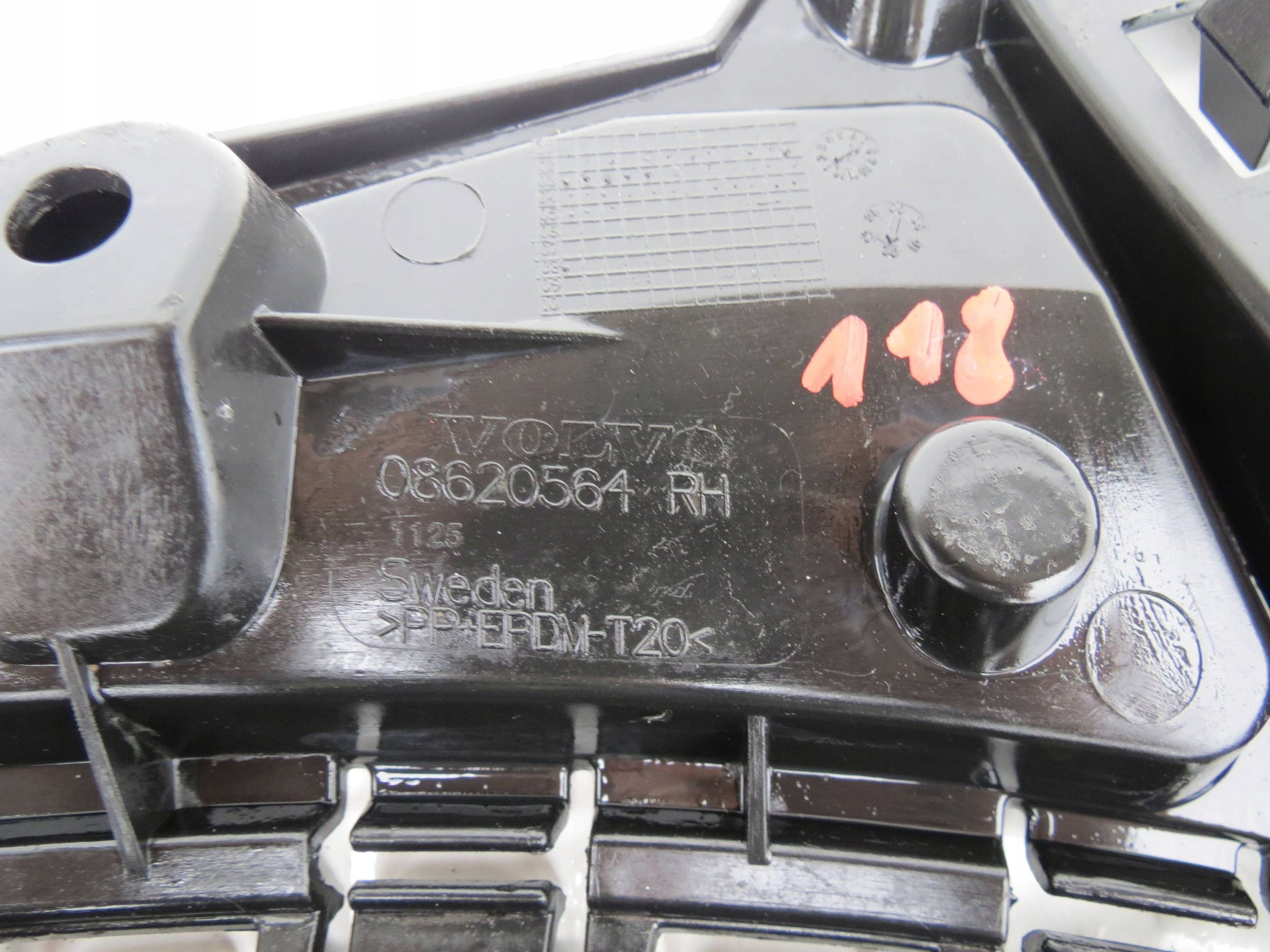 Supporto staffa Paraurti Destra Anteriore VOLVO XC90 e 08620564