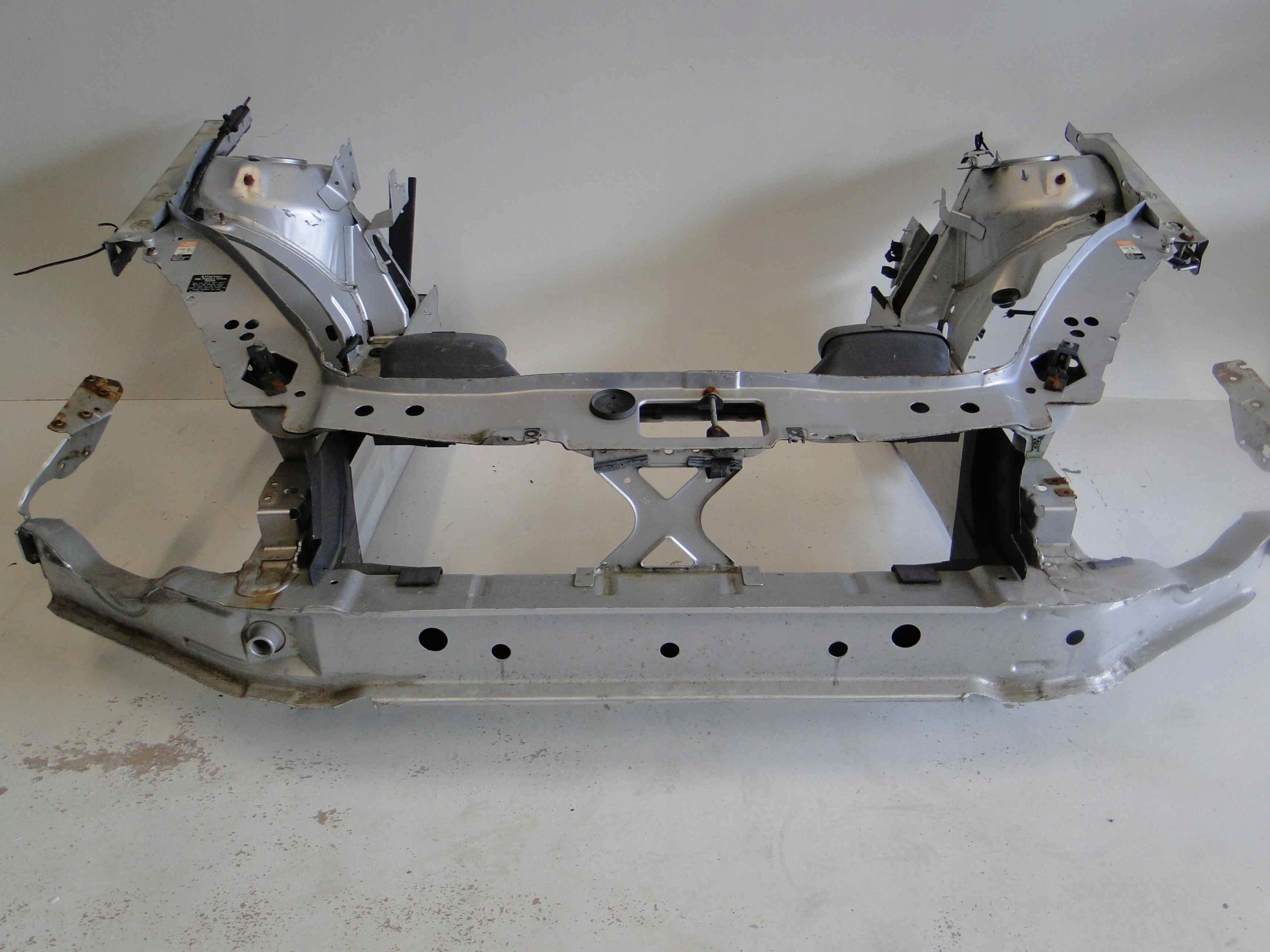 MERCEDES SLK R171 171 PAS PRZEDNI PODŁUŻNICA BELKA Typ samochodu Samochody osobowe