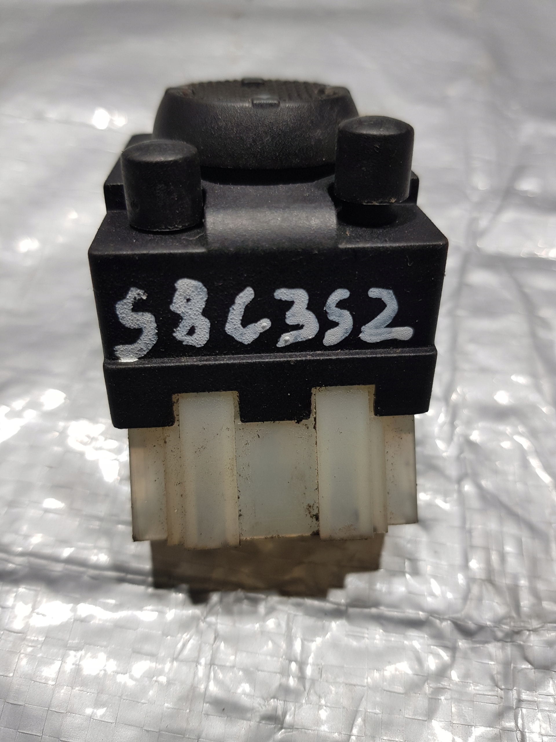 1H0959565 switch luterek VW GOLF III