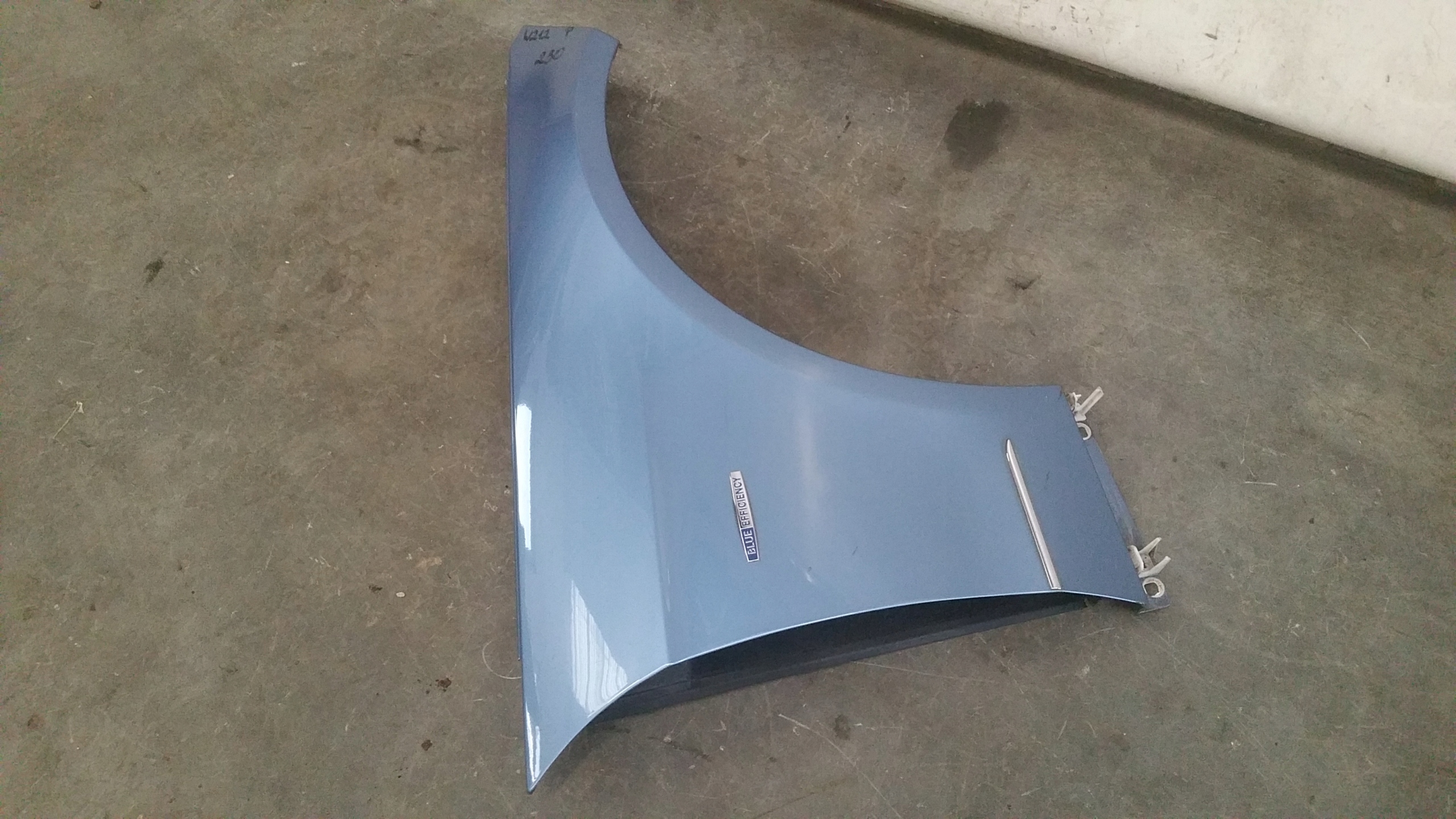 fender right C230 Mercedes W212