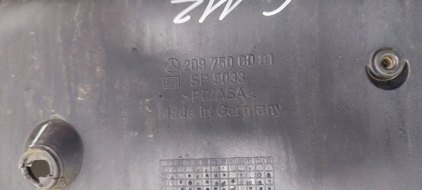 cap moulding bonnet Mercedes W209 CLK 3,0 V6