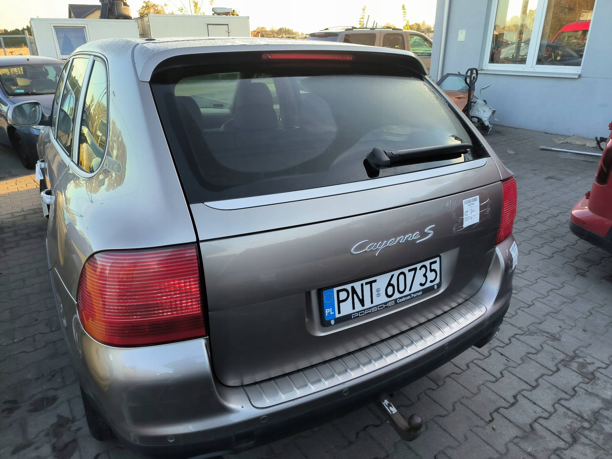 kapota LM1W PORSCHE CAYENNE a 9PA