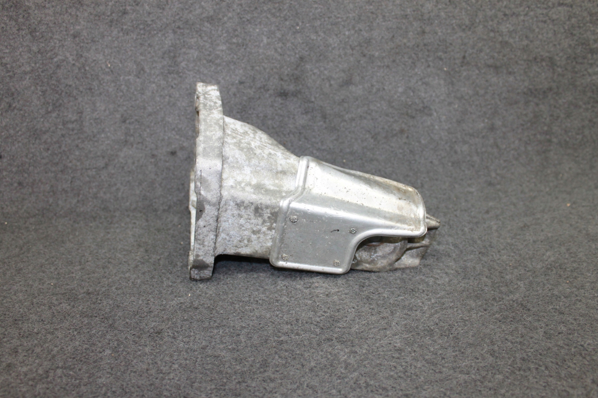 BMW E60 E63 M5 M6 S85B50A V10 5.0i engine mount left - 2282633