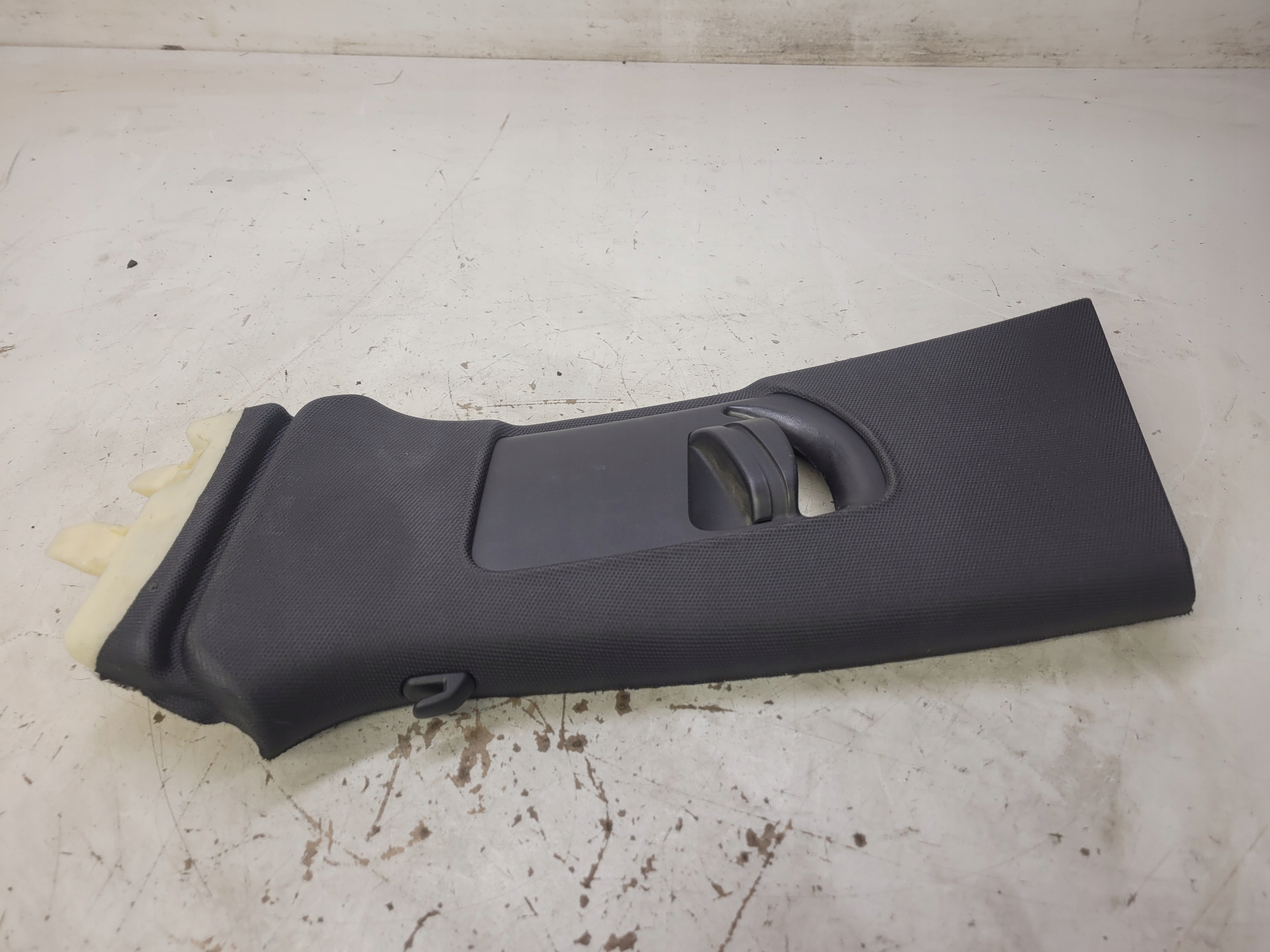 cover SLUPKA B left AUDI A4 B8 8K0867281C V48