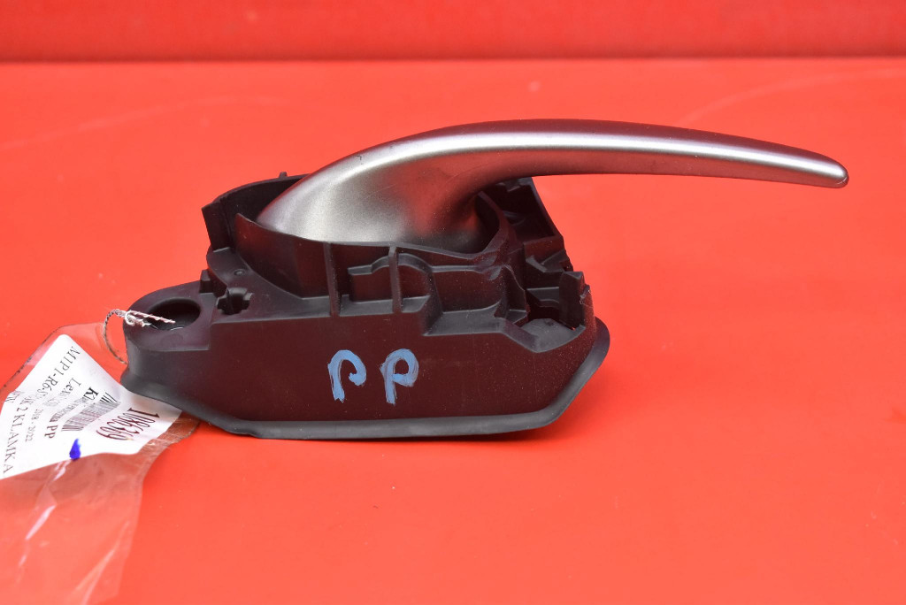 handle inner right front CHROM 69273-50030 LEXUS UX 250H 18-22