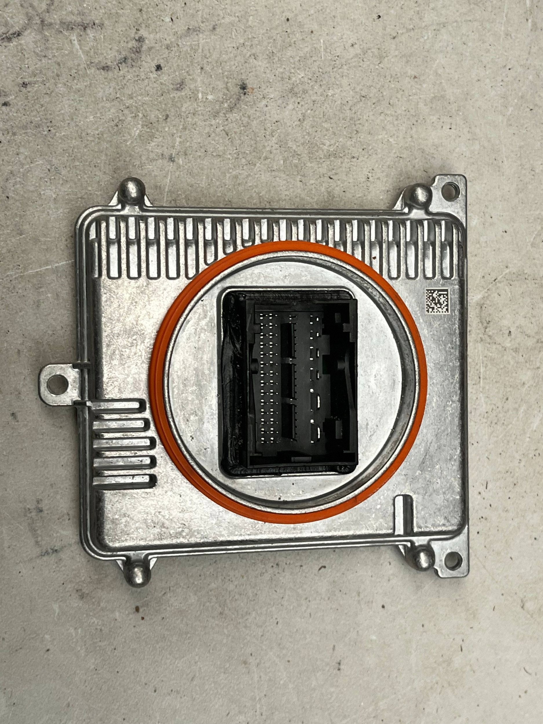 control unit LED REFLEKTORA VOLKSWAGEN PASSAT B8 992941572AH @M