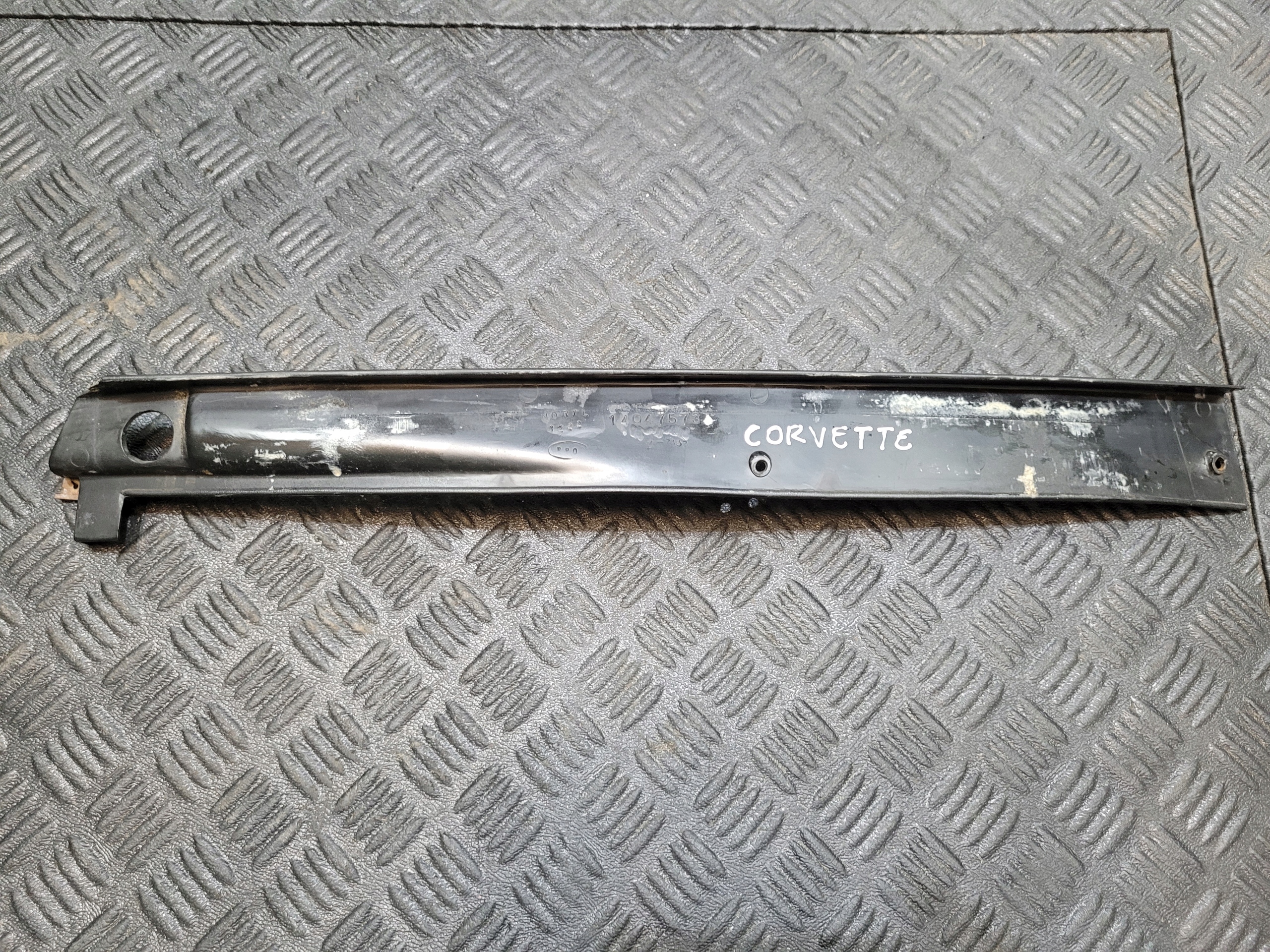 cover covering spoiler 14047573 CHEVROLET CORVETTE C4
