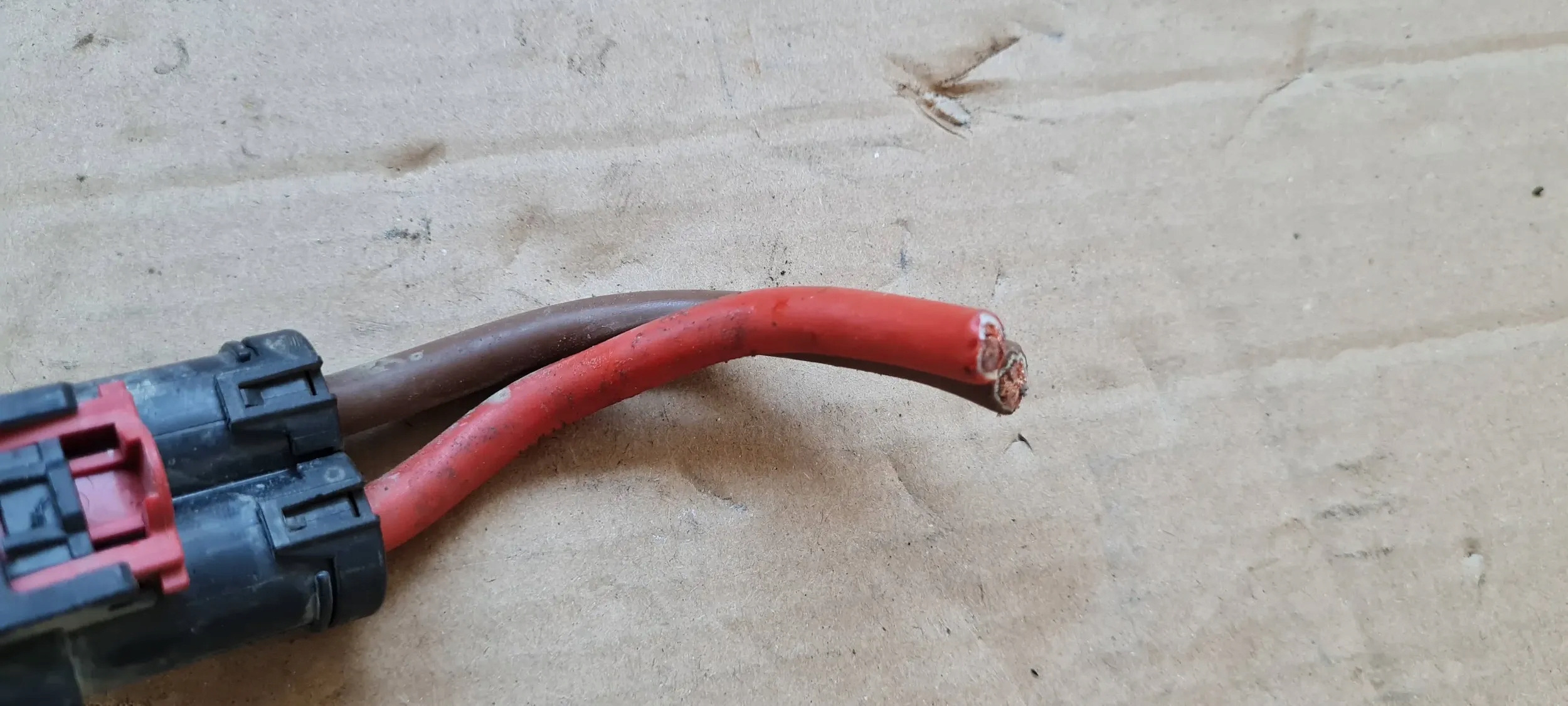 Q5 80A SPINA VENTOLA 4G0906234A A4 B9 8W A6 C7
