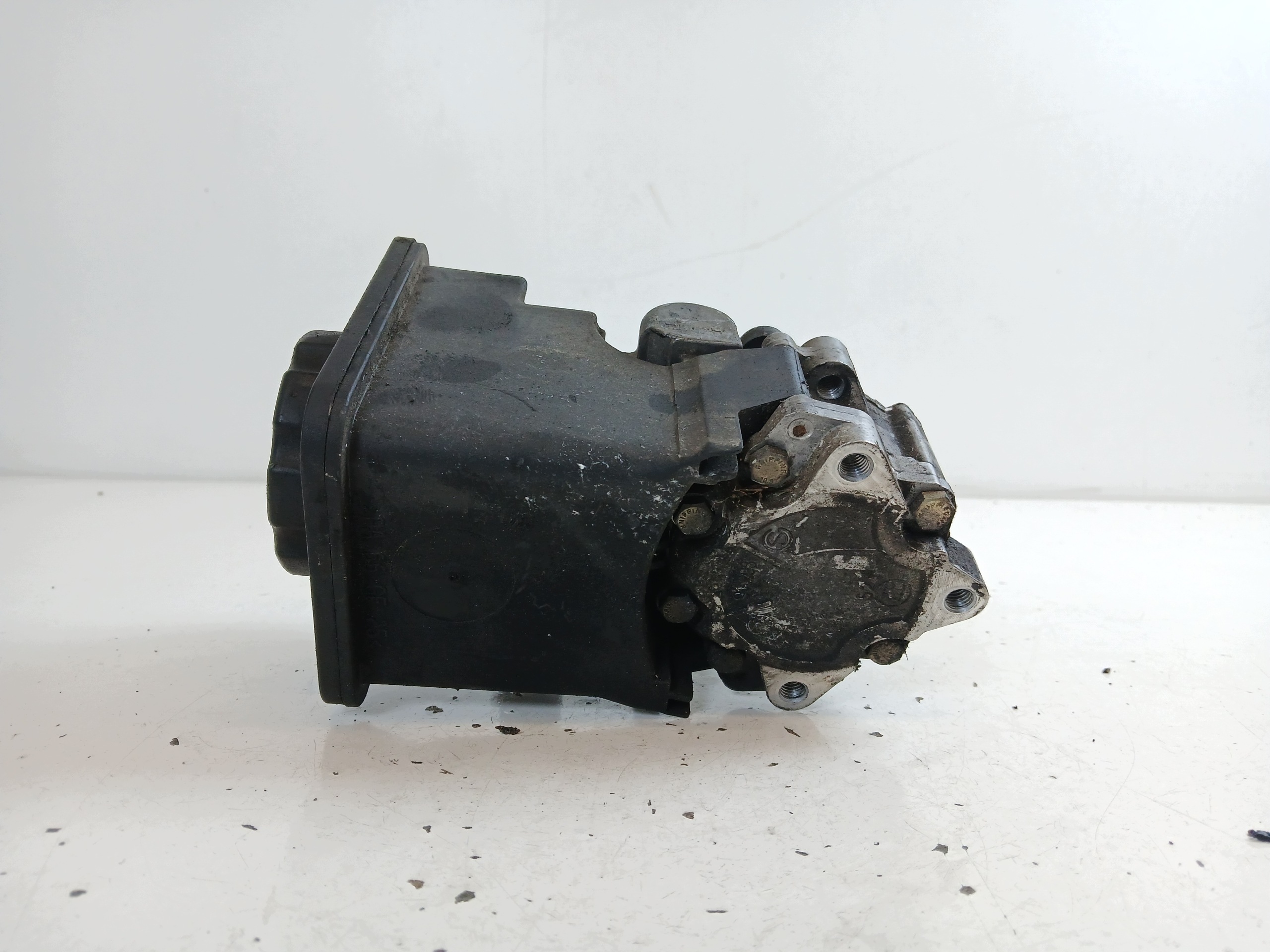BMW E46 servo pumpa spremnik 6756575