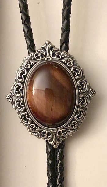 Bolo western postříbřené Červené oko Tygří pletenina přírodní kůže