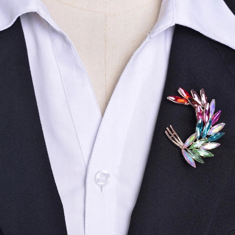 ELEGANCKA BROSZKA KRYSZTAŁOWA, PIĘKNA Rodzaj Klasyczne