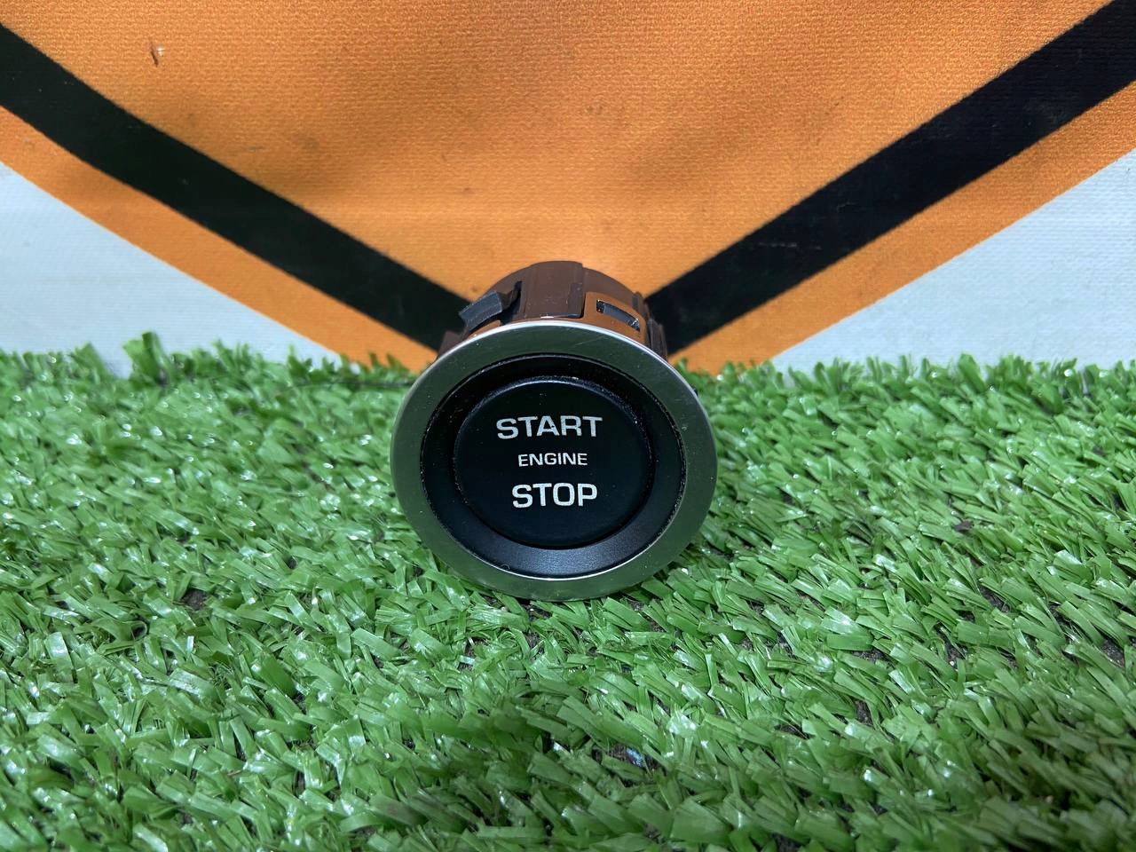 PRZYCISK START/STOP LAND ROVER DISCO SPORT L550 HK72-14C376-AA