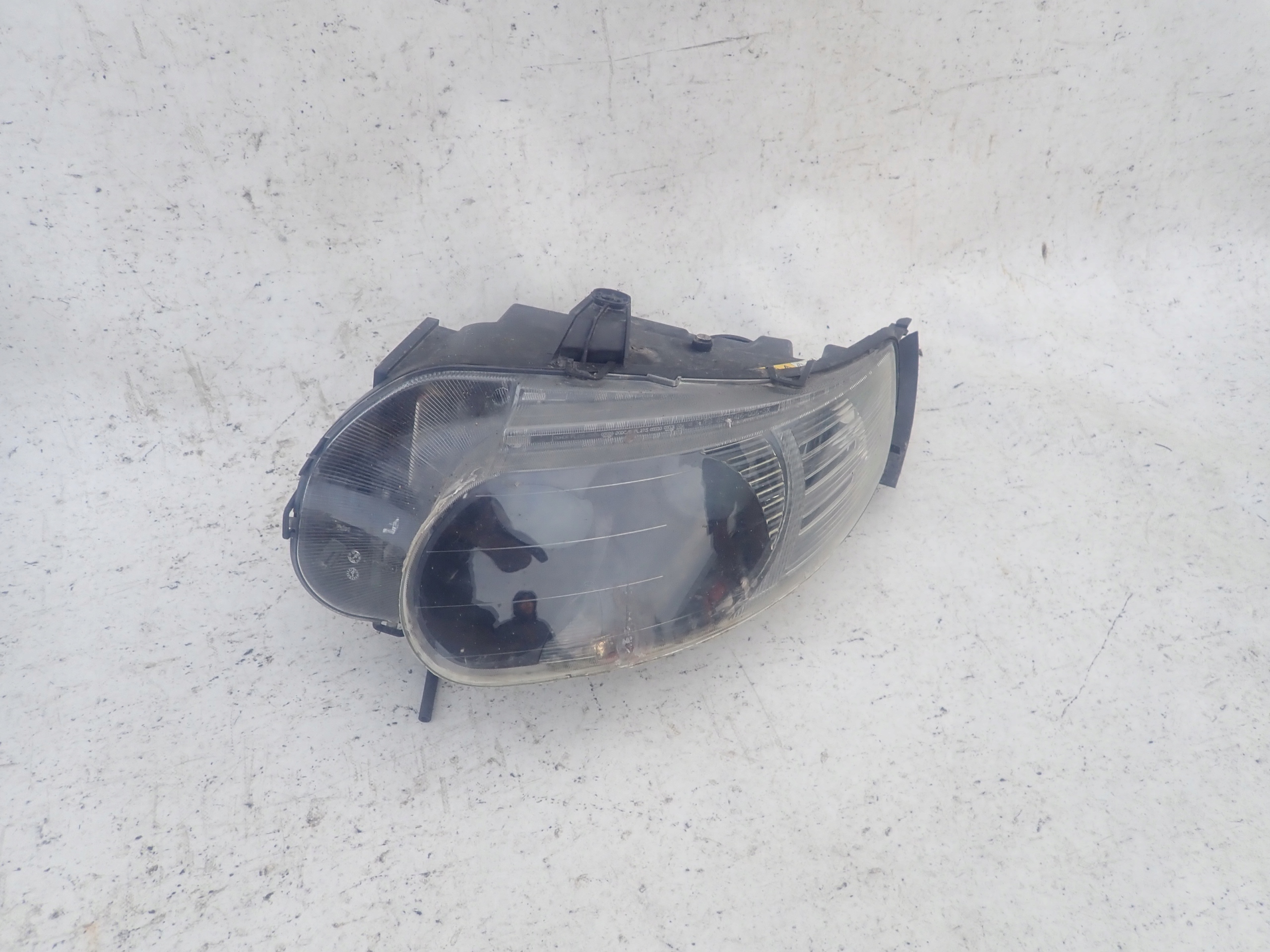 SAAB 9-5 and LIFT 05-09 light left front XENON