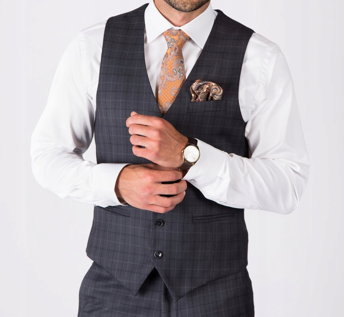 Grafitová pánská kostkovaná vesta k obleku velikost 46