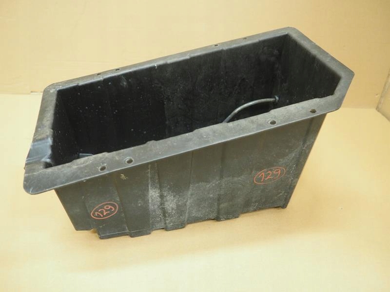 PODSTAWA AKUMULATORA SPRINTER 906 A9066200131