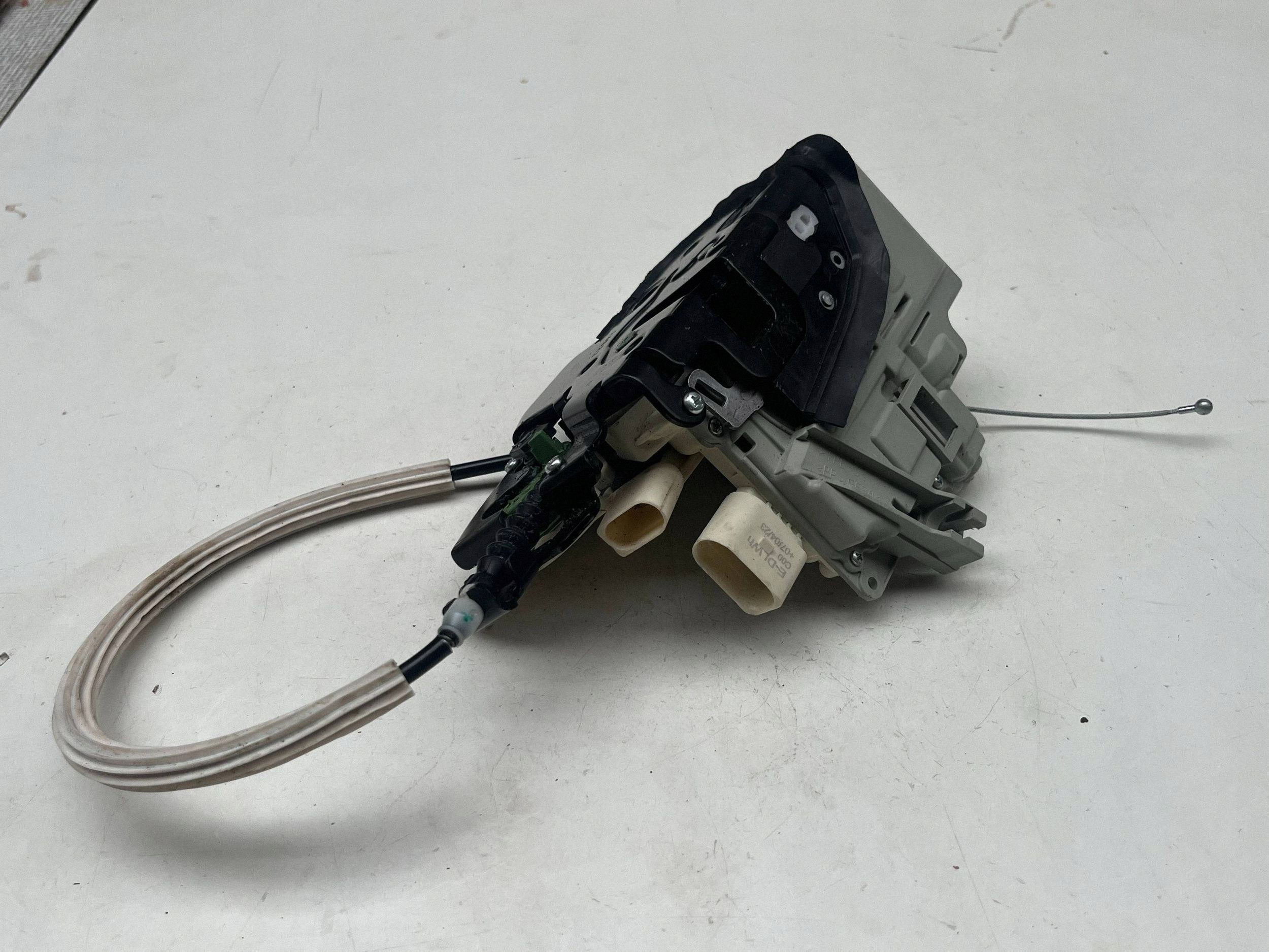 AUDI Q7 4M lock door left front DOCIAG 4M1837015F @M