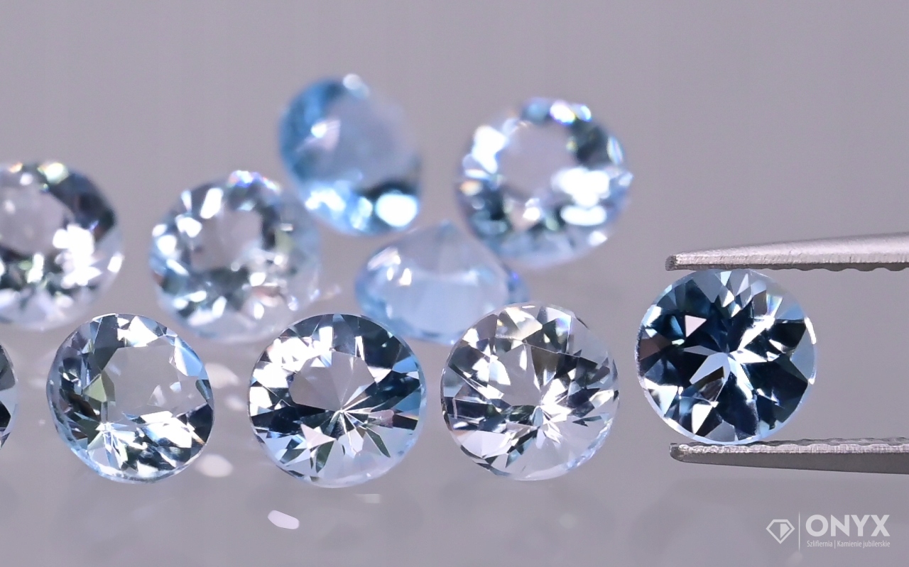 Akvamarín fazetovaný kulatý fi 6 mm