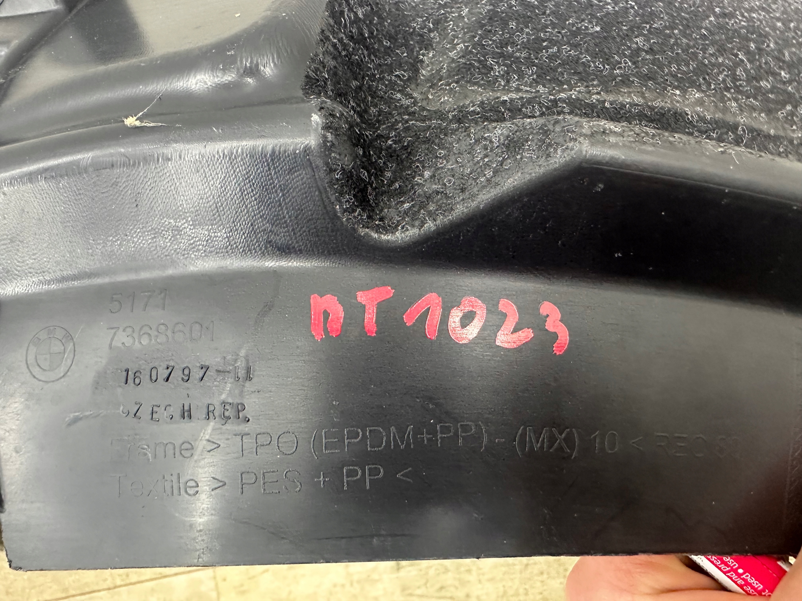 mudguard left front BMW I3 I01 7368601 ORG.
