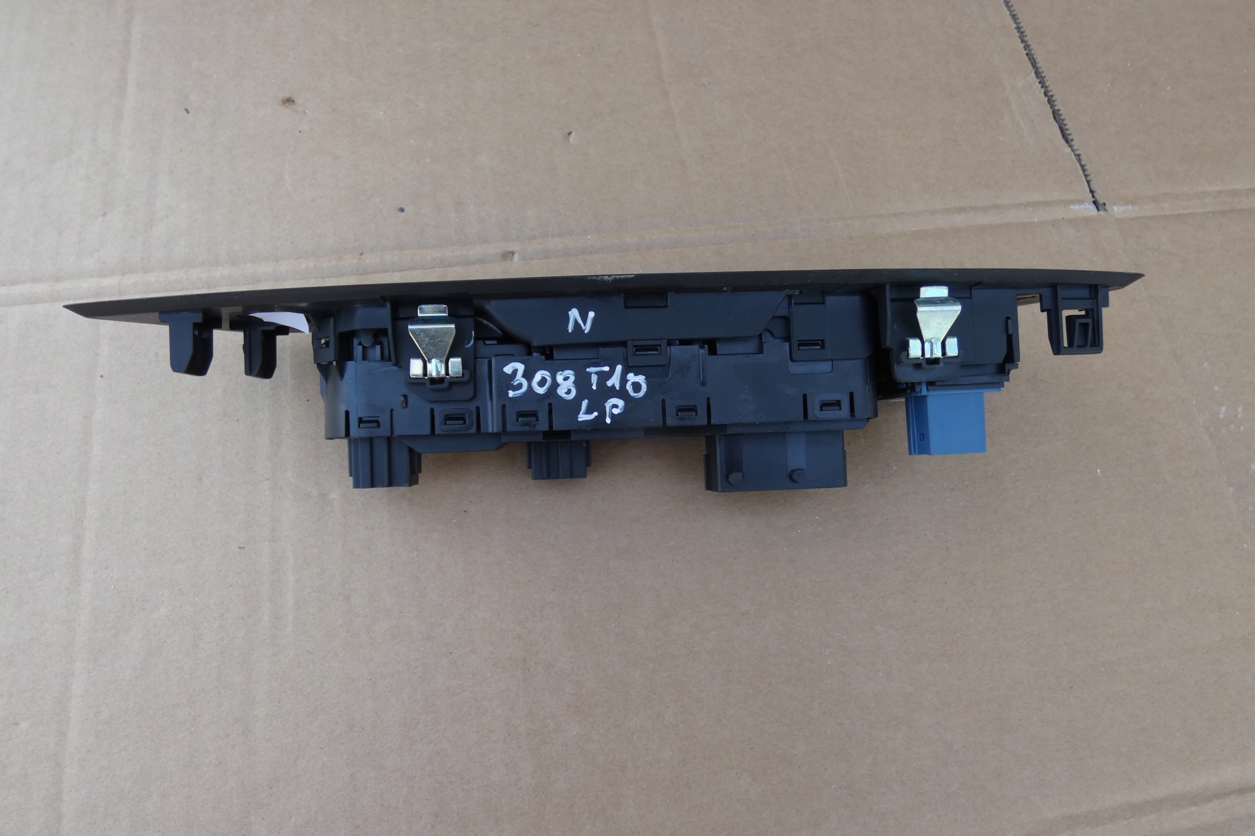 window control switch Peugeot P308 T10 98349235ZD
